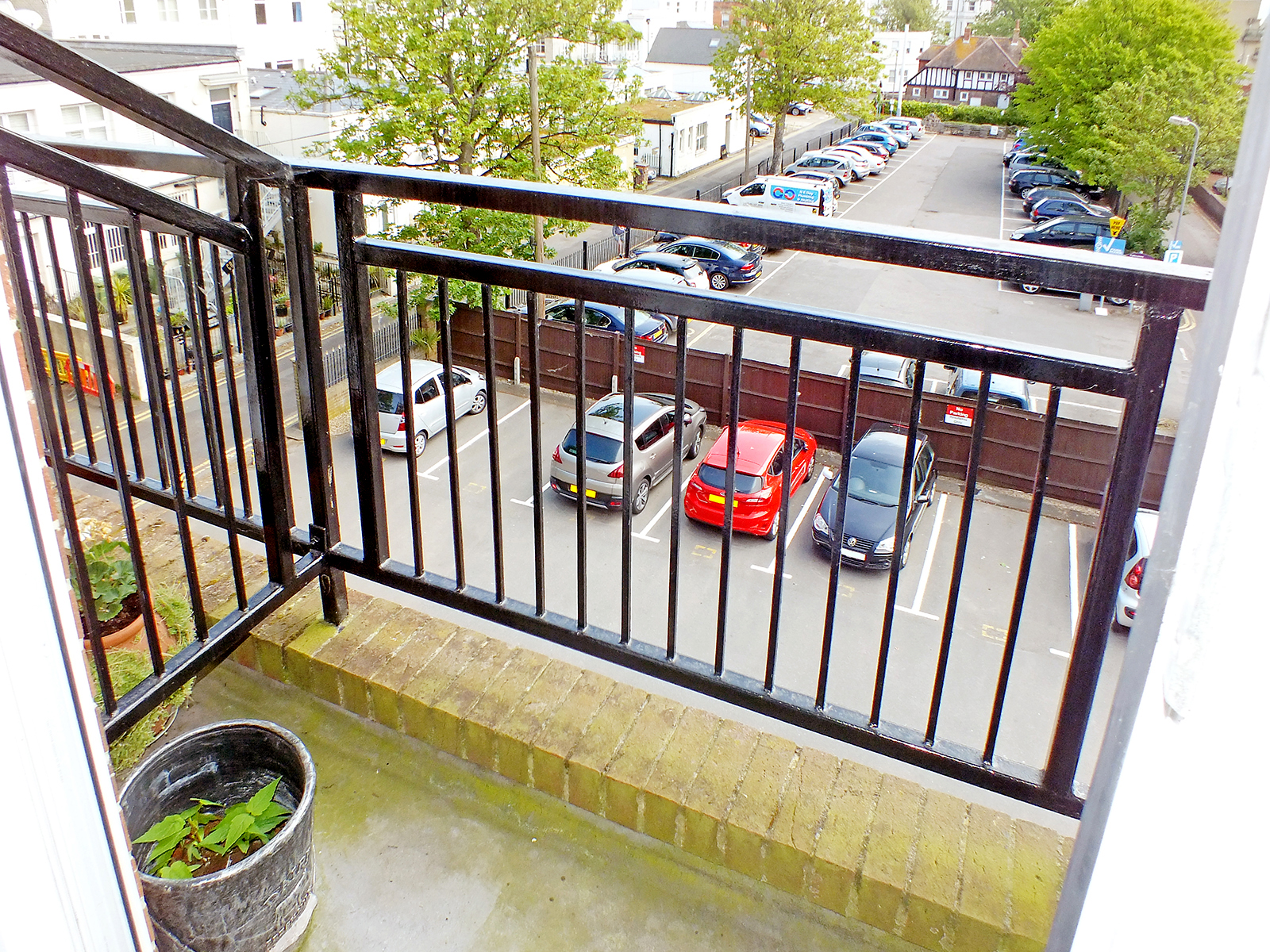 Property For Sale Pleydell Gardens, Folkestone, CT20 2 Bedroom Flat