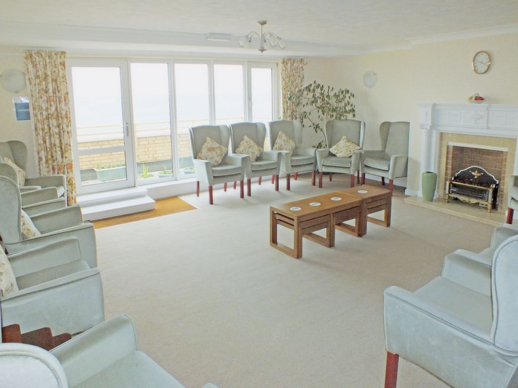 Property For Sale Sandgate High Street, Sandgate, CT20 2 Bedroom Flat