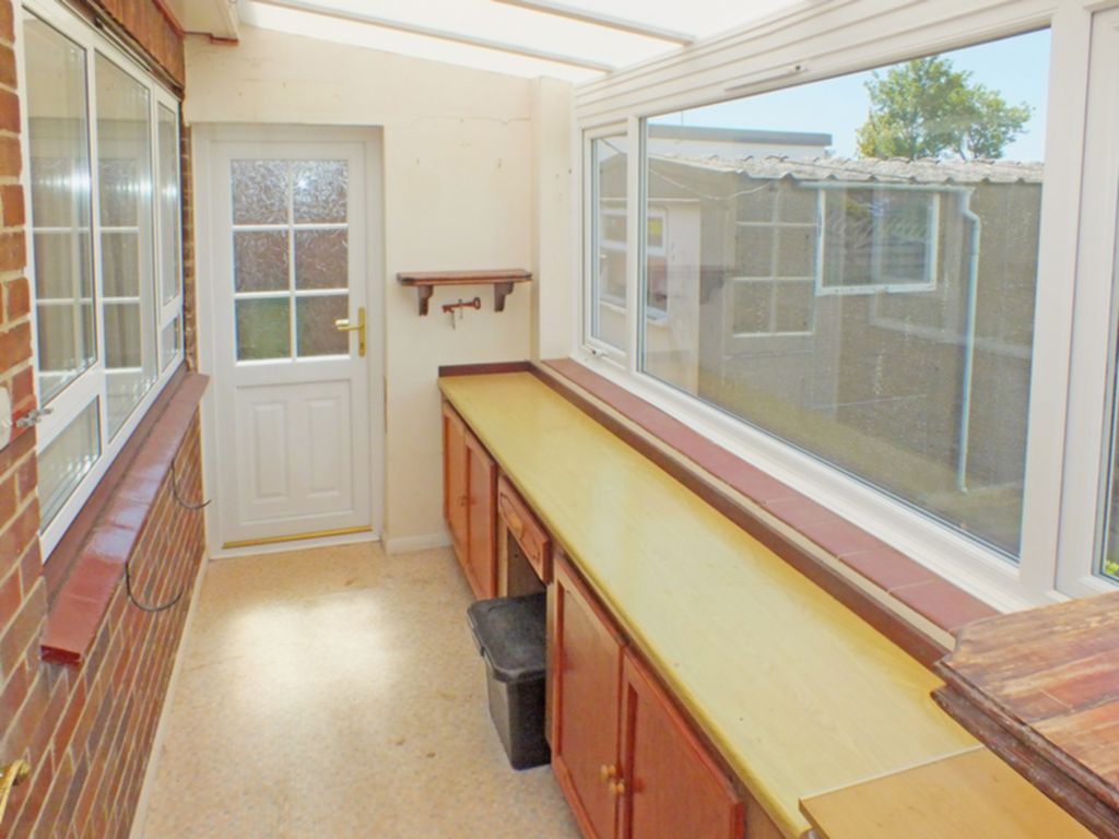 Property For Sale Wear Bay Road, Folkestone, CT19 2 Bedroom Bungalow