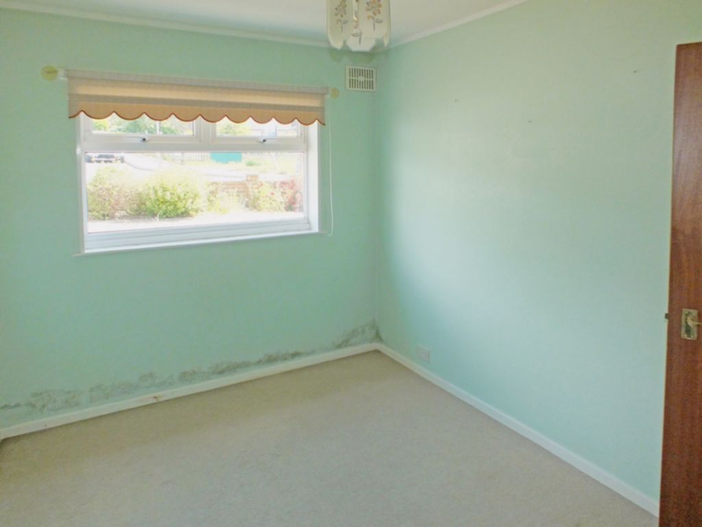 Property For Sale Wear Bay Road, Folkestone, CT19 2 Bedroom Bungalow