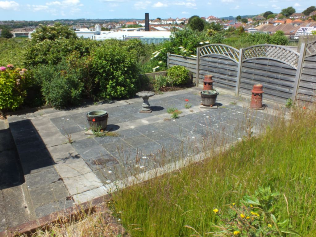 Property For Sale Wear Bay Road, Folkestone, CT19 2 Bedroom Bungalow