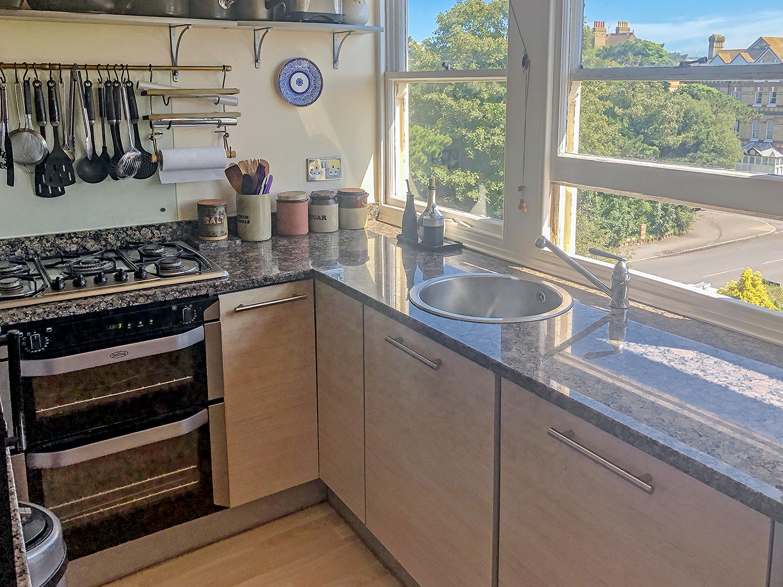 Property For Sale Sandgate Road, Folkestone, CT20 2 Bedroom Flat
