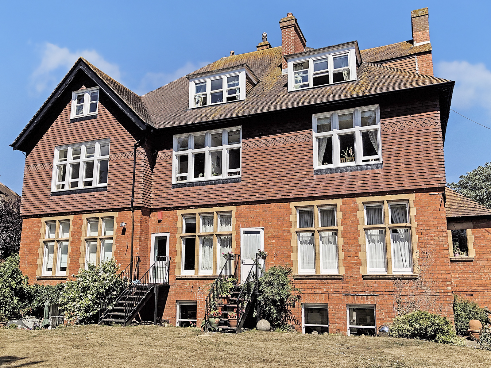 Property For Sale Sandgate Road, Folkestone, CT20 2 Bedroom Flat