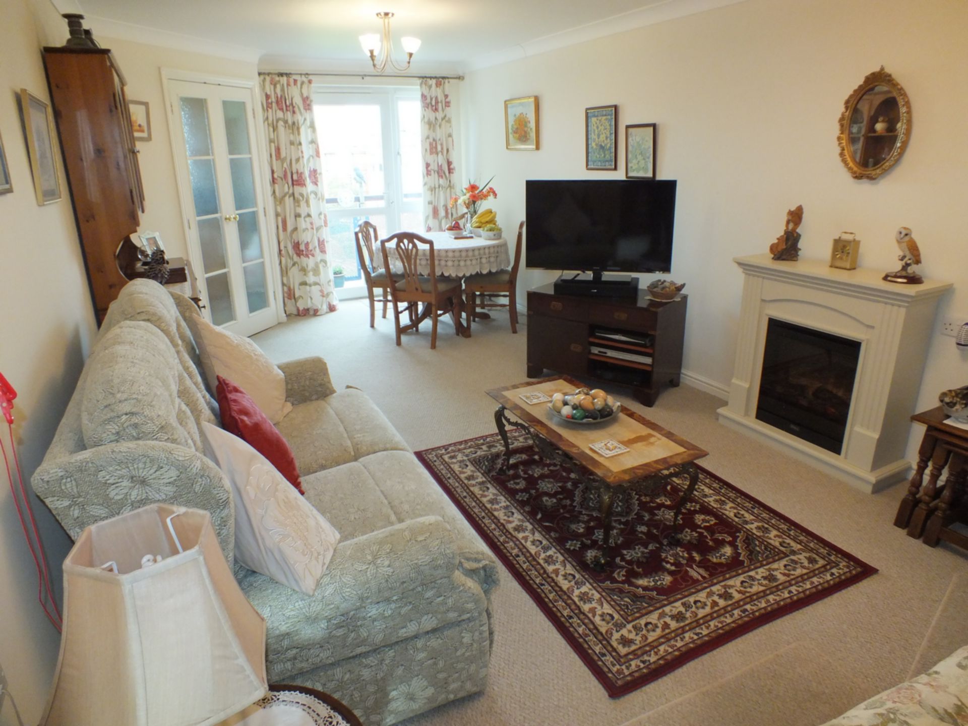 Property For Sale Sandgate Road, Folkestone, CT20 2 Bedroom Flat through Motis Estates