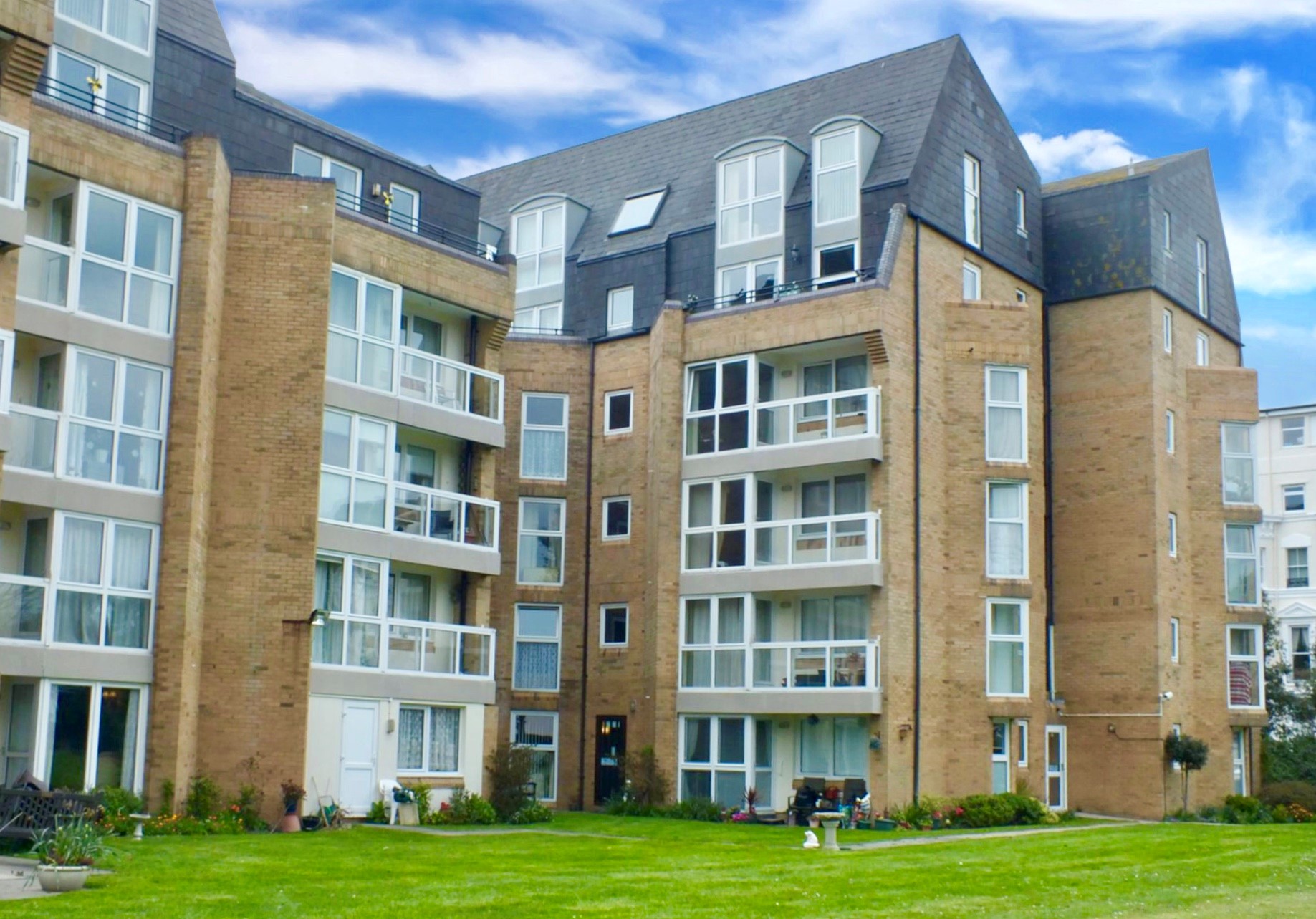 Property For Sale Sandgate Road, Folkestone, CT20 1 Bedroom