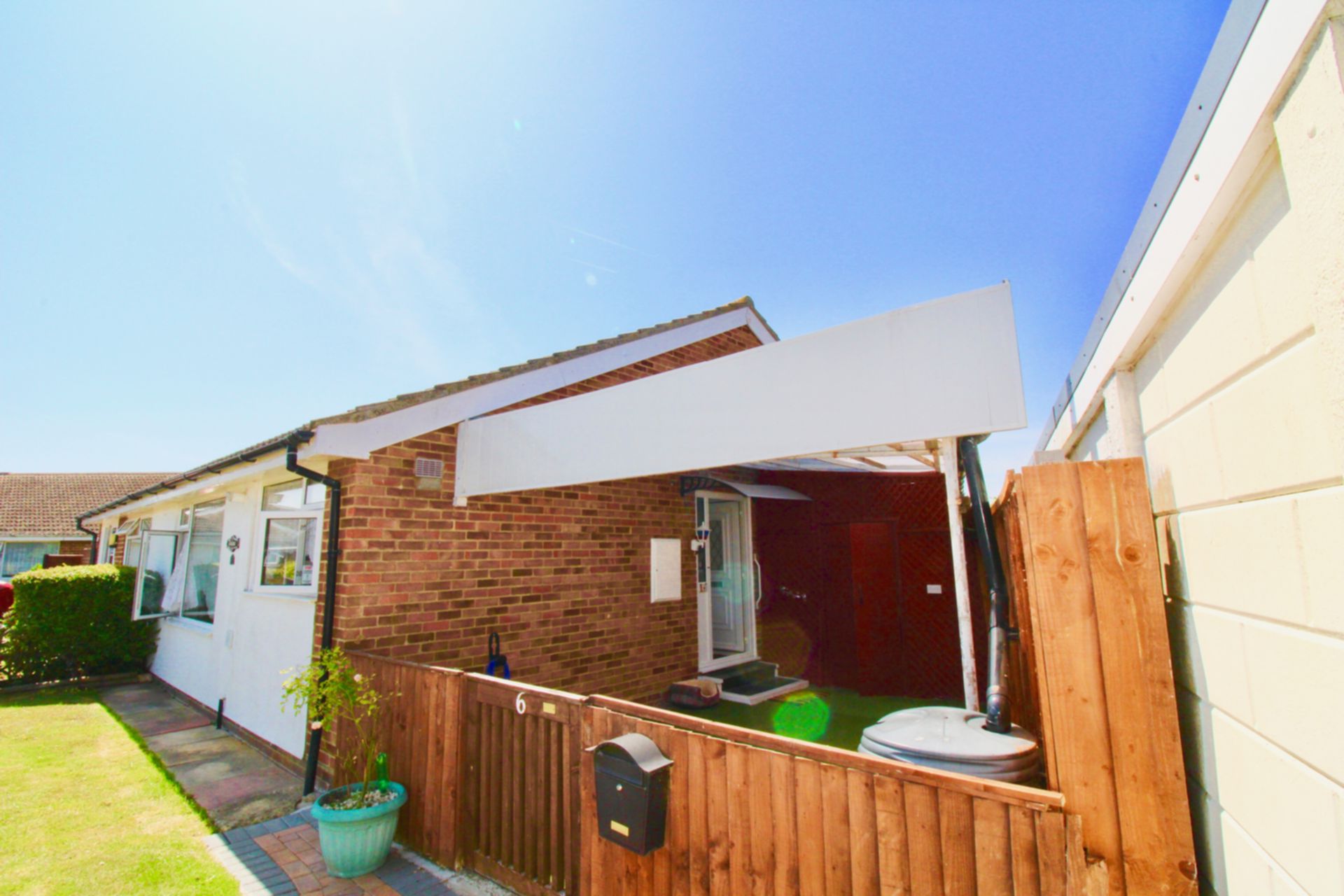 Property For Sale Hawthorn Close, St Marys Bay, TN29 2 Bedroom