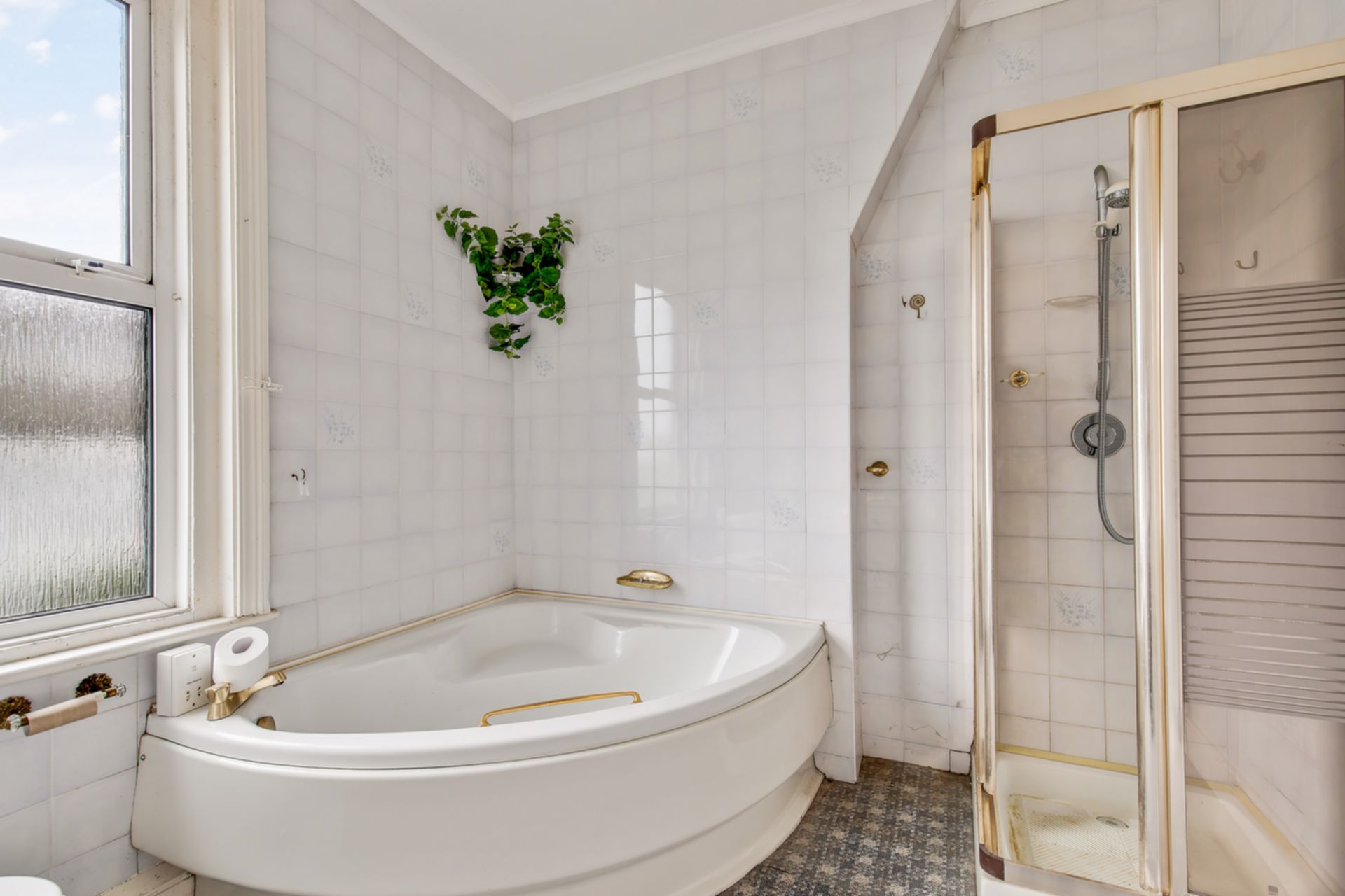 Property For Sale Wear Bay Road, Folkestone, CT19 5 Bedroom Detached