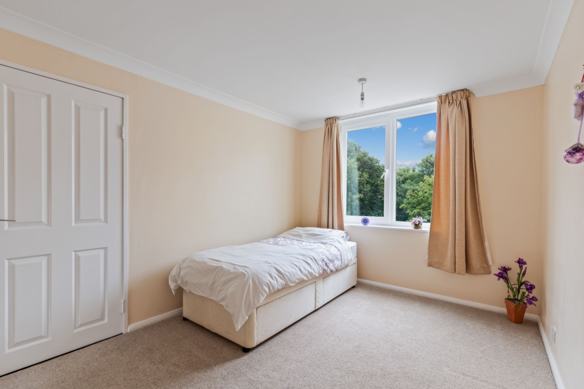 Property For Sale Earls Avenue, Folkestone, CT20 2 Bedroom Purpose