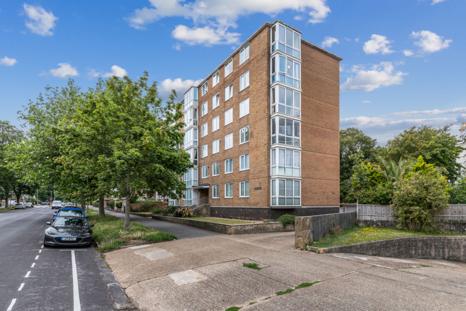 Property For Sale Earls Avenue, Folkestone, CT20 2 Bedroom Purpose