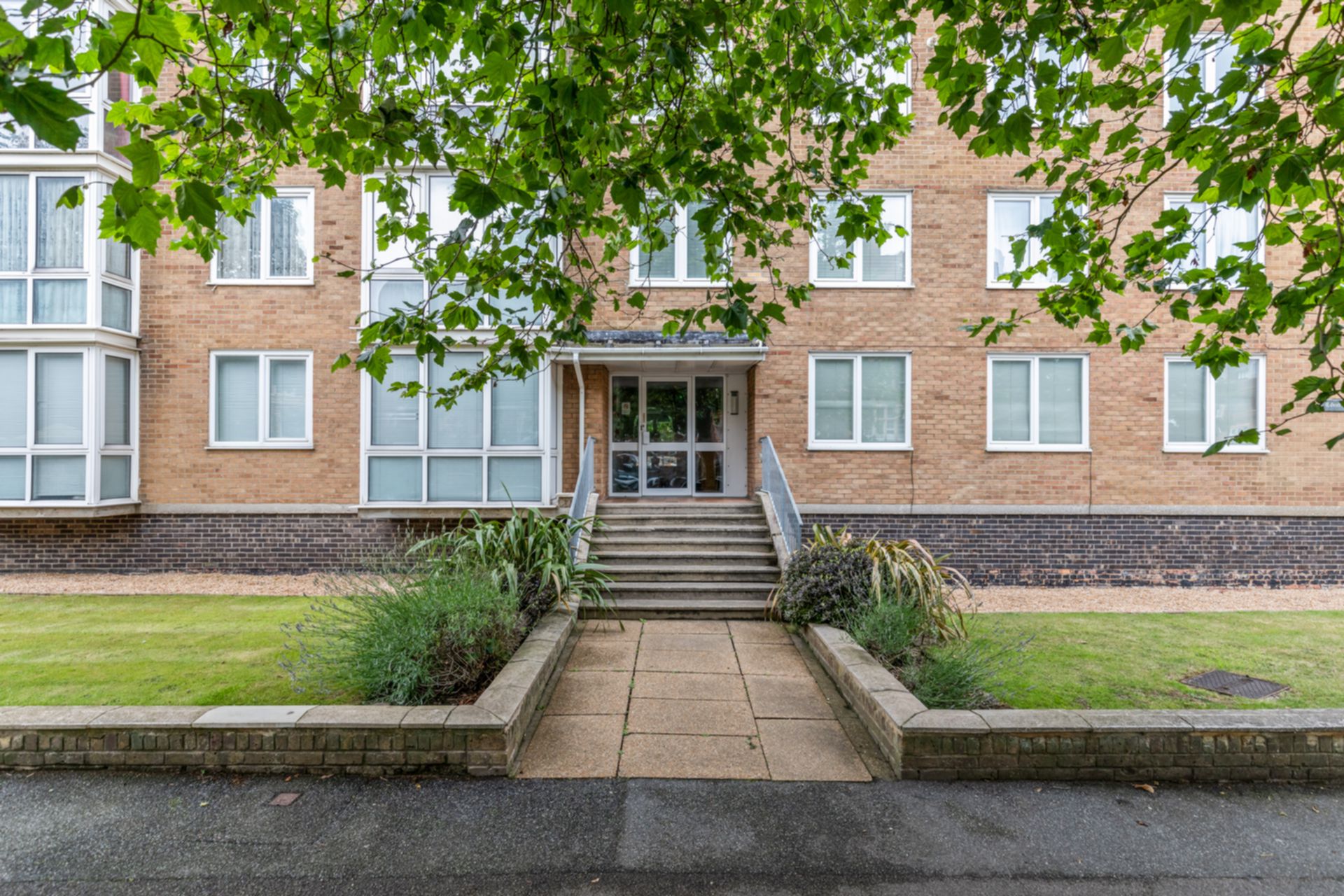 Property For Sale Earls Avenue, Folkestone, CT20 2 Bedroom Purpose