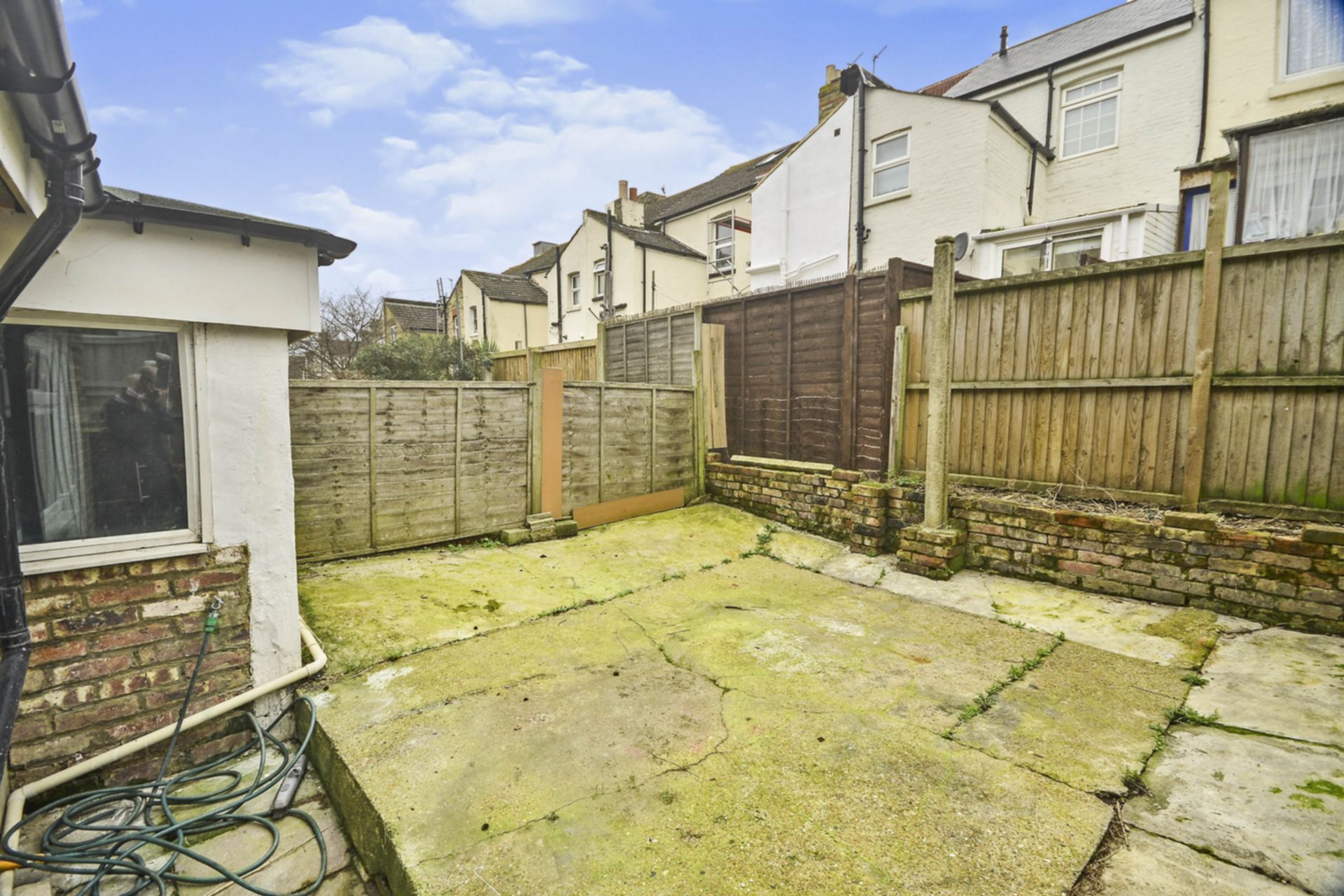 Property For Sale Black Bull Road, Folkestone, CT19 3 Bedroom
