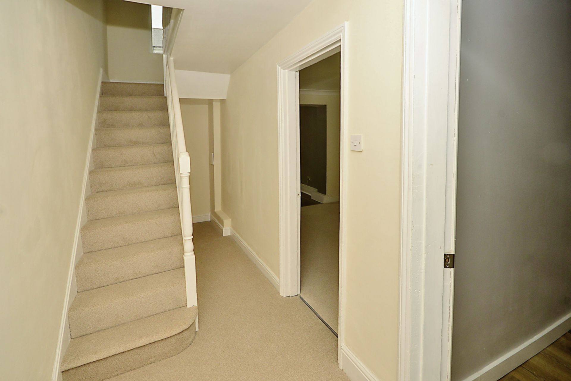 Property For Sale Black Bull Road, Folkestone, CT19 3 Bedroom