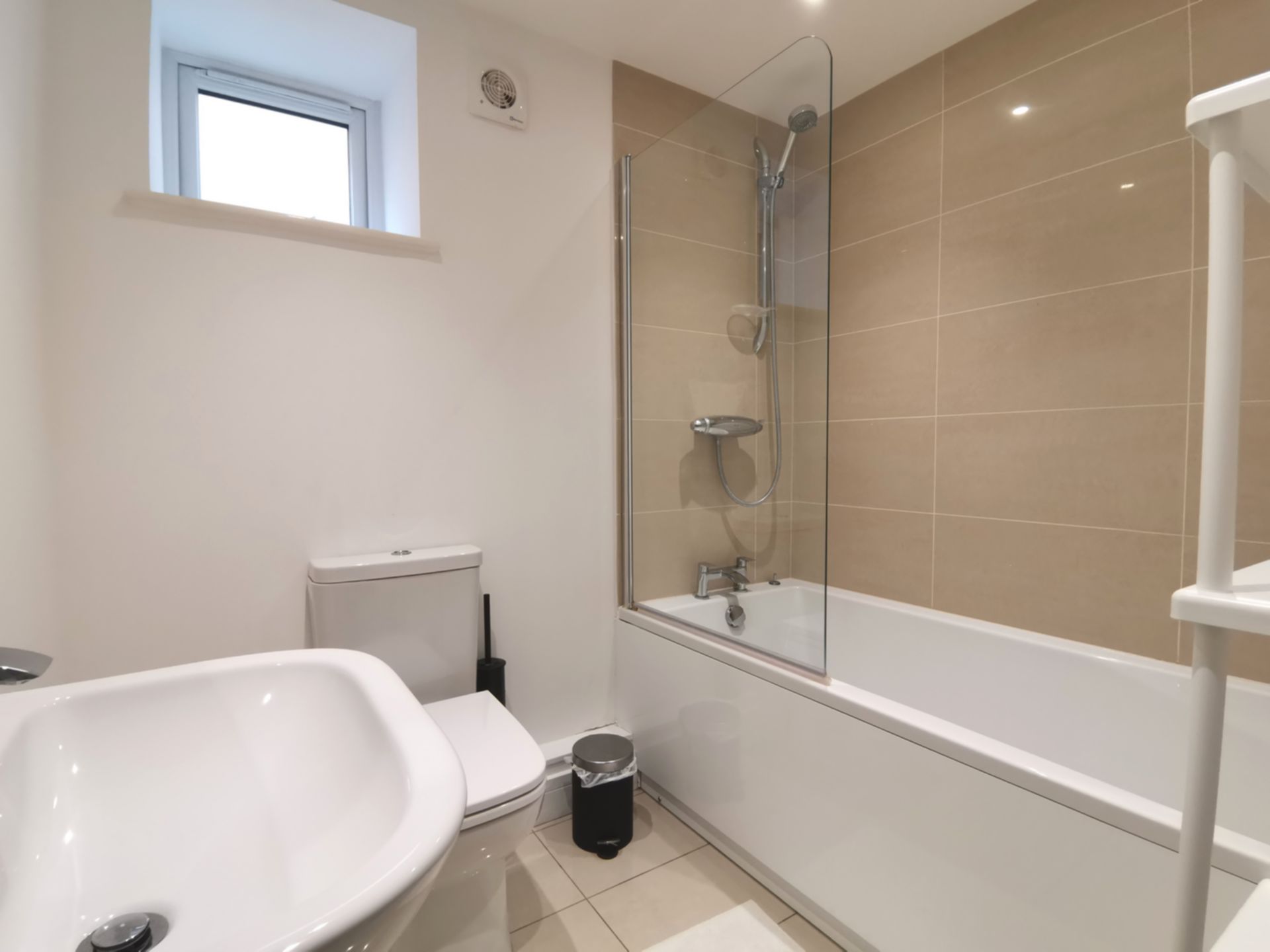 Property To Rent Sandgate High Street, Sandgate, CT20 2 Bedroom Flat