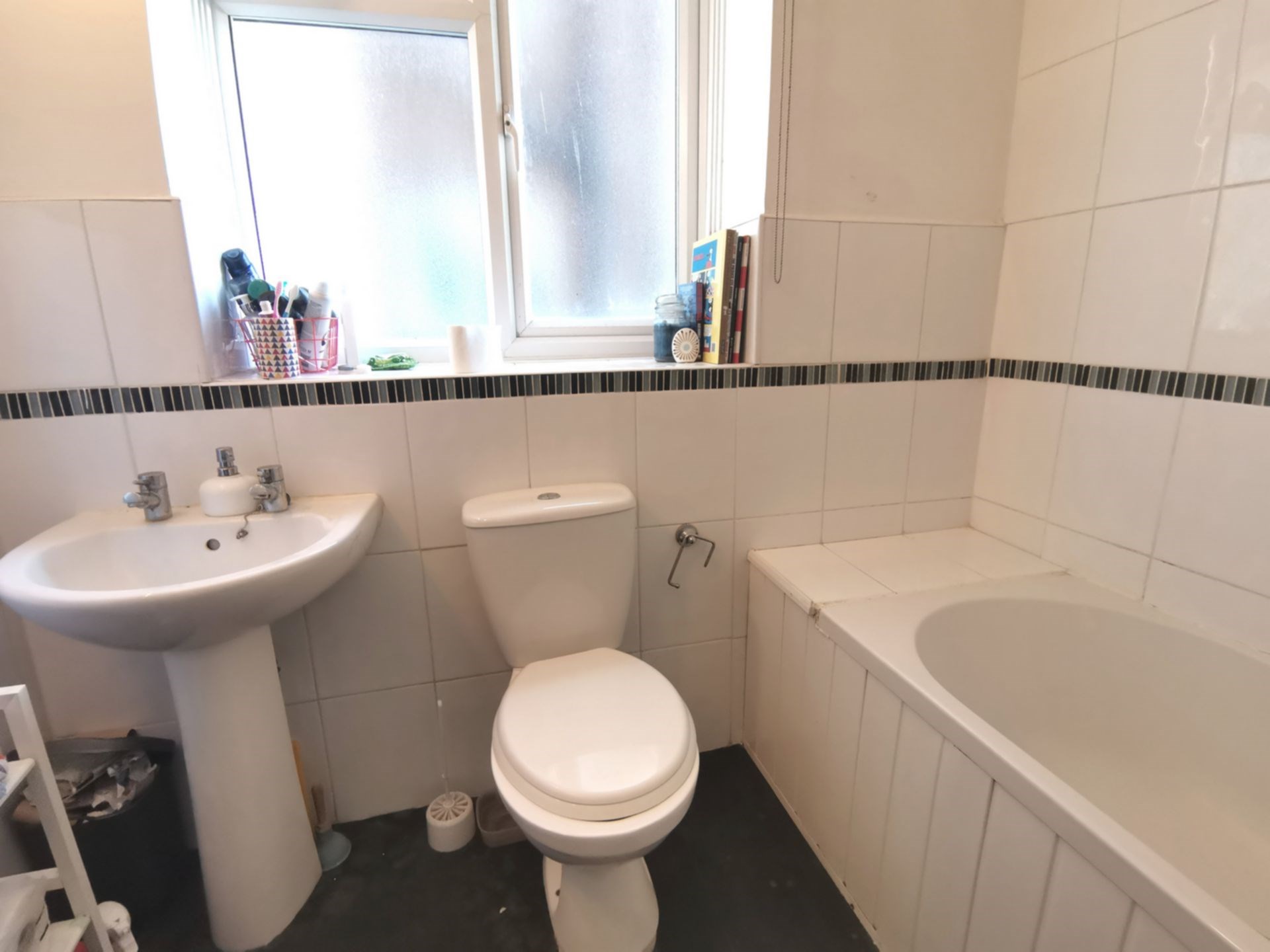 Property For Sale Castle Hill Avenue, Folkestone, CT20 2 Bedroom Flat