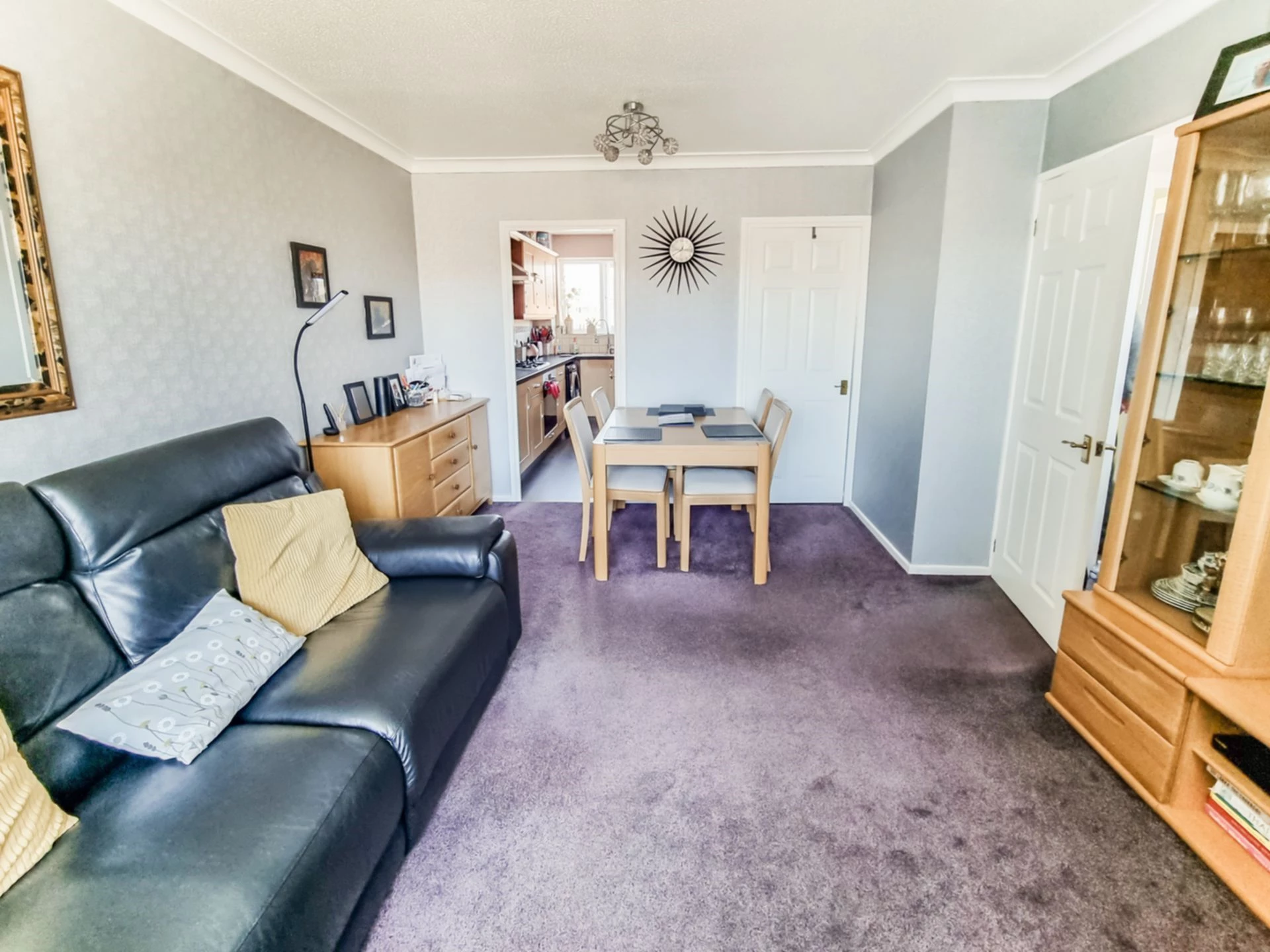 Lounge/Kitchen