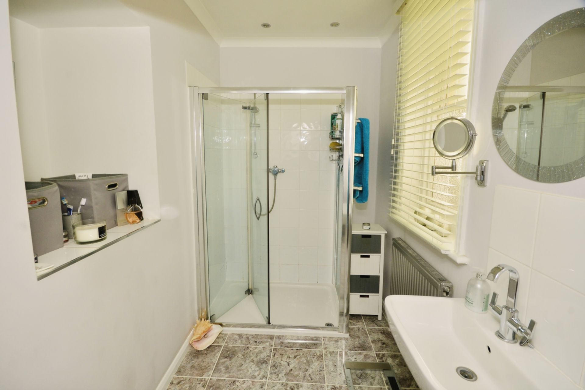 Property For Sale Julian Road, Folkestone, CT19 2 Bedroom Apartment