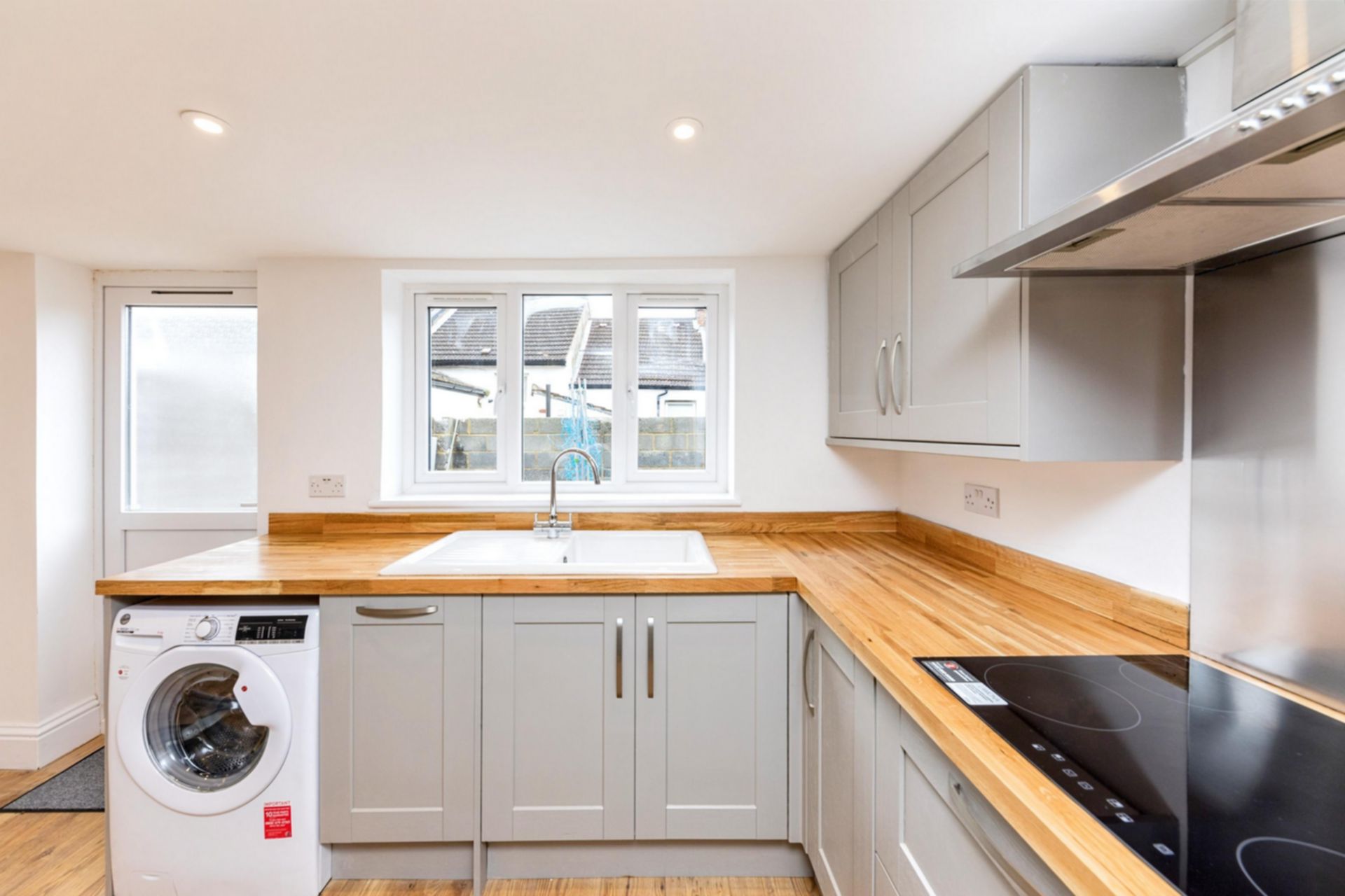 Property To Rent Garden Road, Folkestone, CT19 4 Bedroom End Of Terrace through Motis Estates