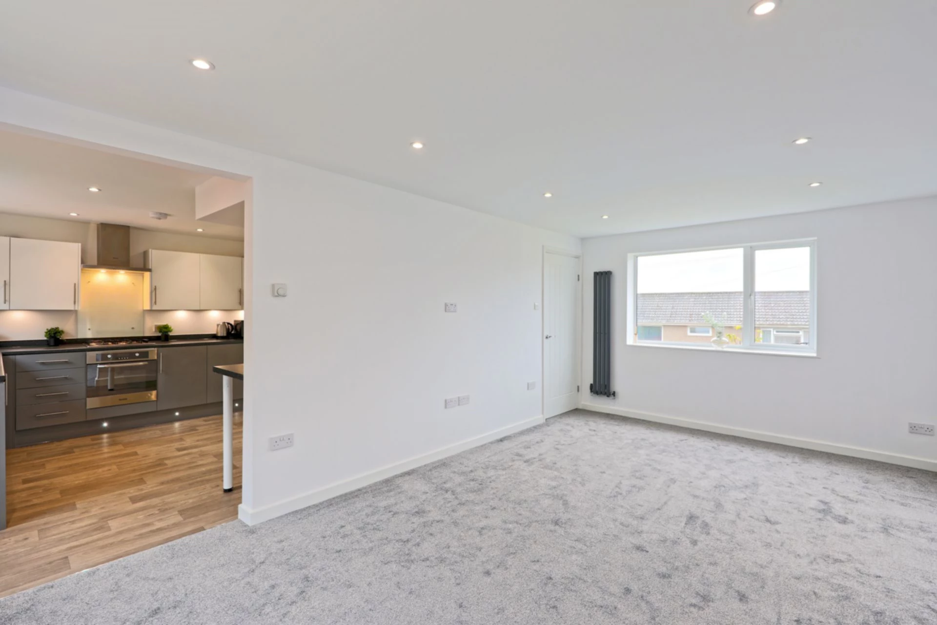 Lounge to Kitchen