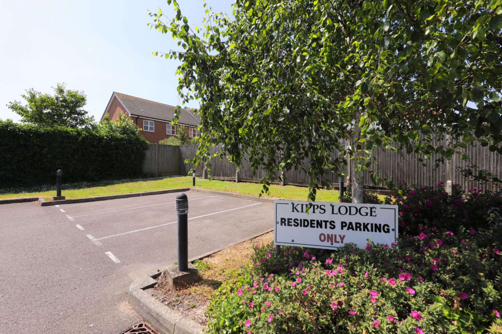 Property For Sale Stanley Road, Cheriton, CT19 2 Bedroom Flat through