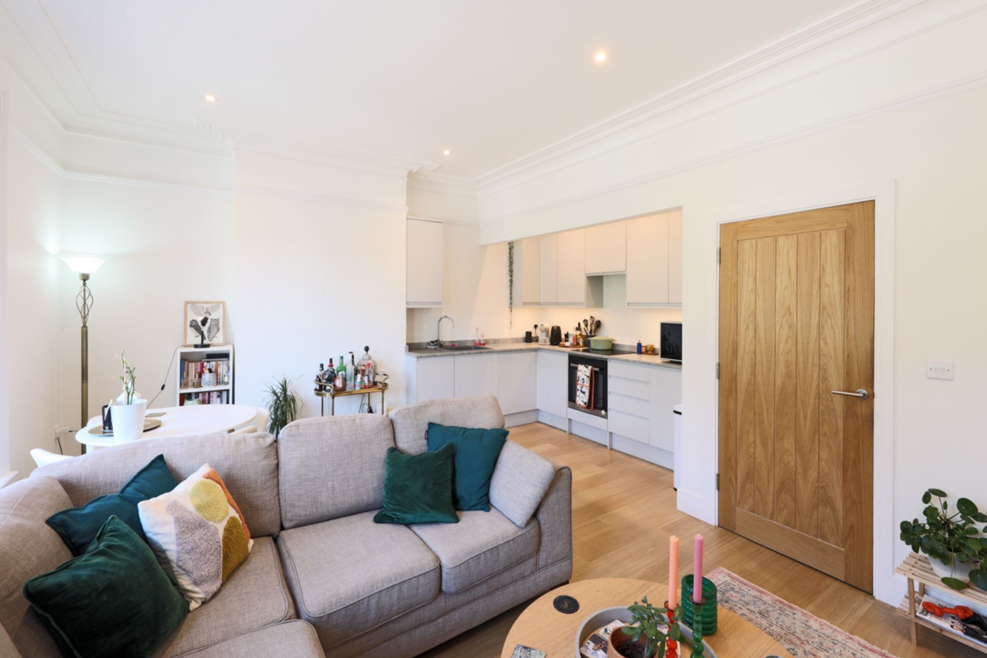 Property For Sale Sandgate High Street, Sandgate, CT20 2 Bedroom