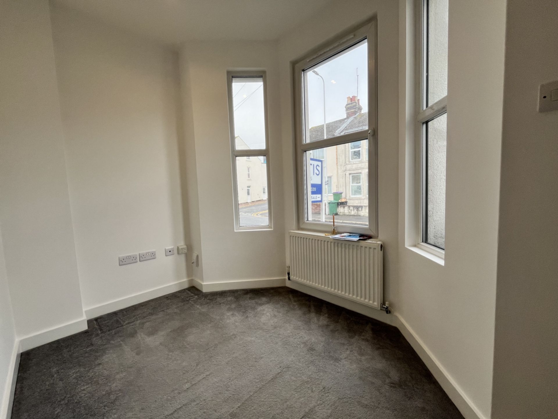 Property For Sale Pavillion Road, Folkestone, CT19 3 Bedroom House