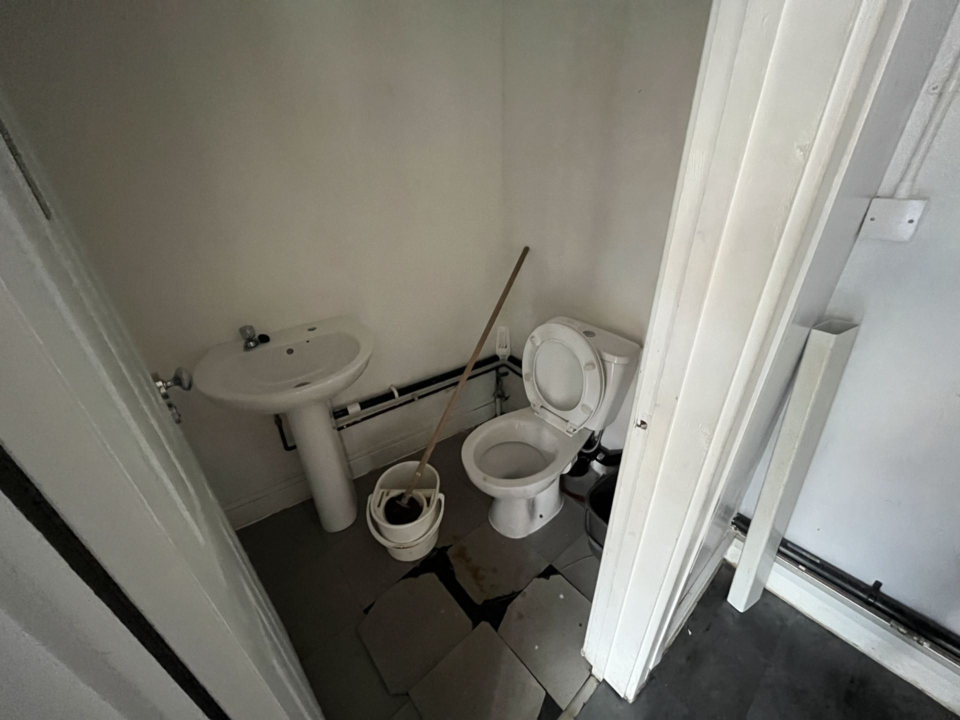 Photo 9