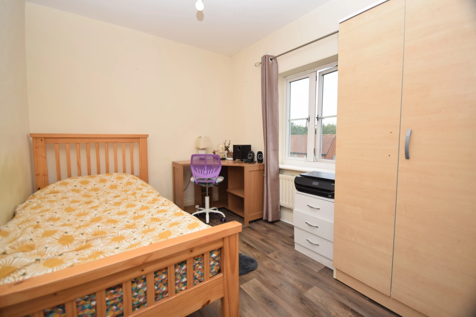 Top Floor Bedroom 4