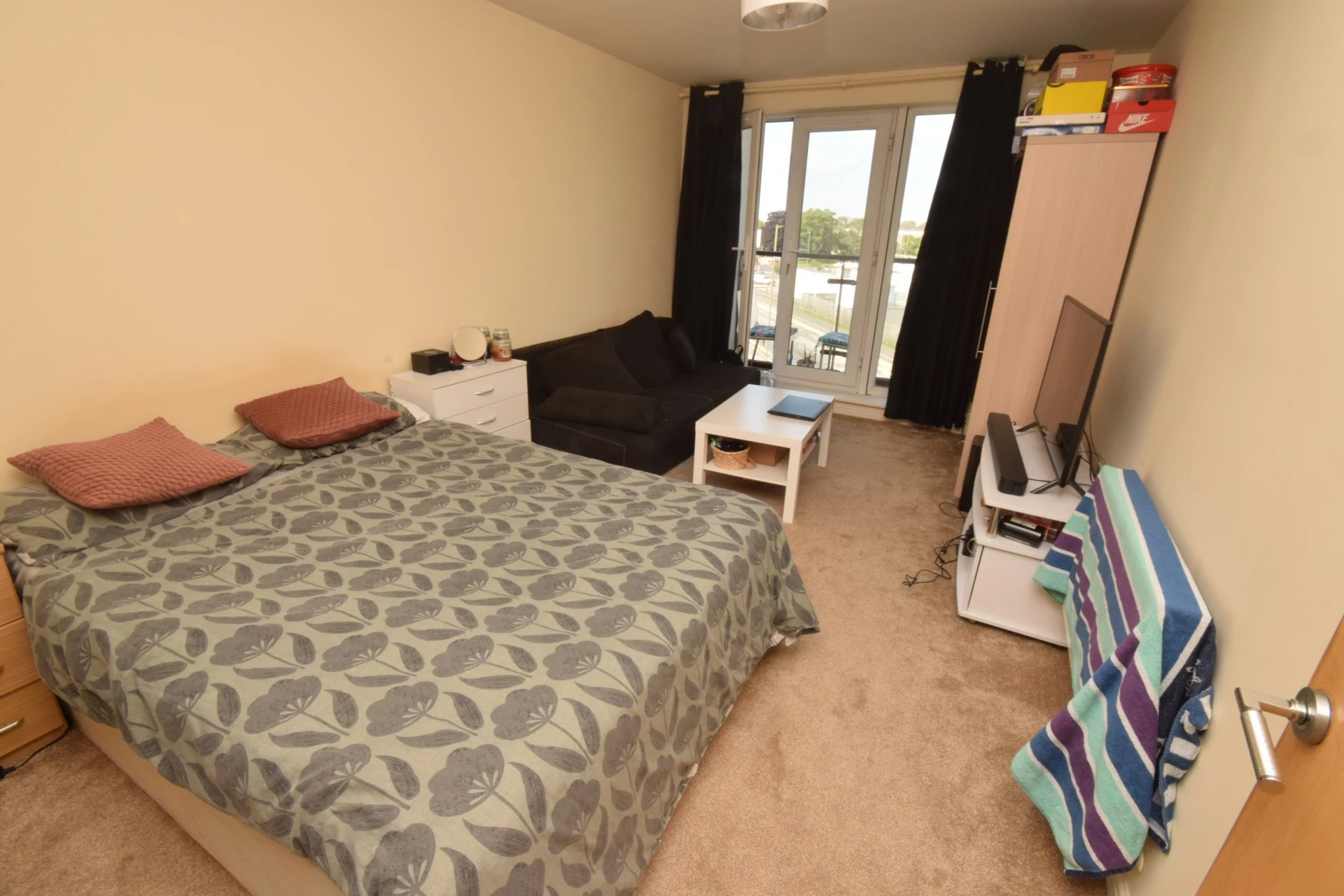 En SUite Bedroom