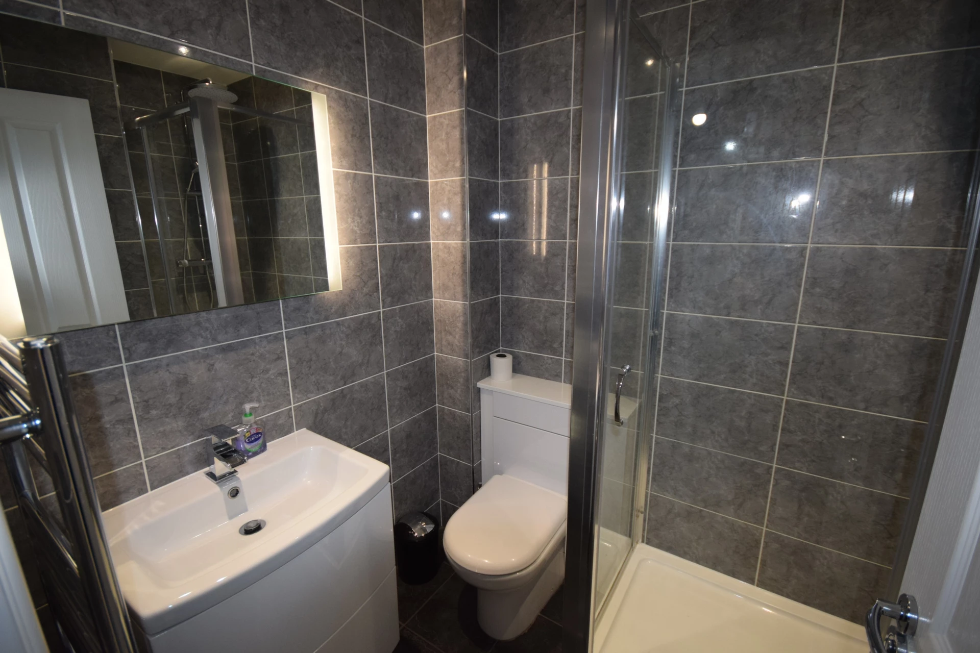 En Suite Bathroom
