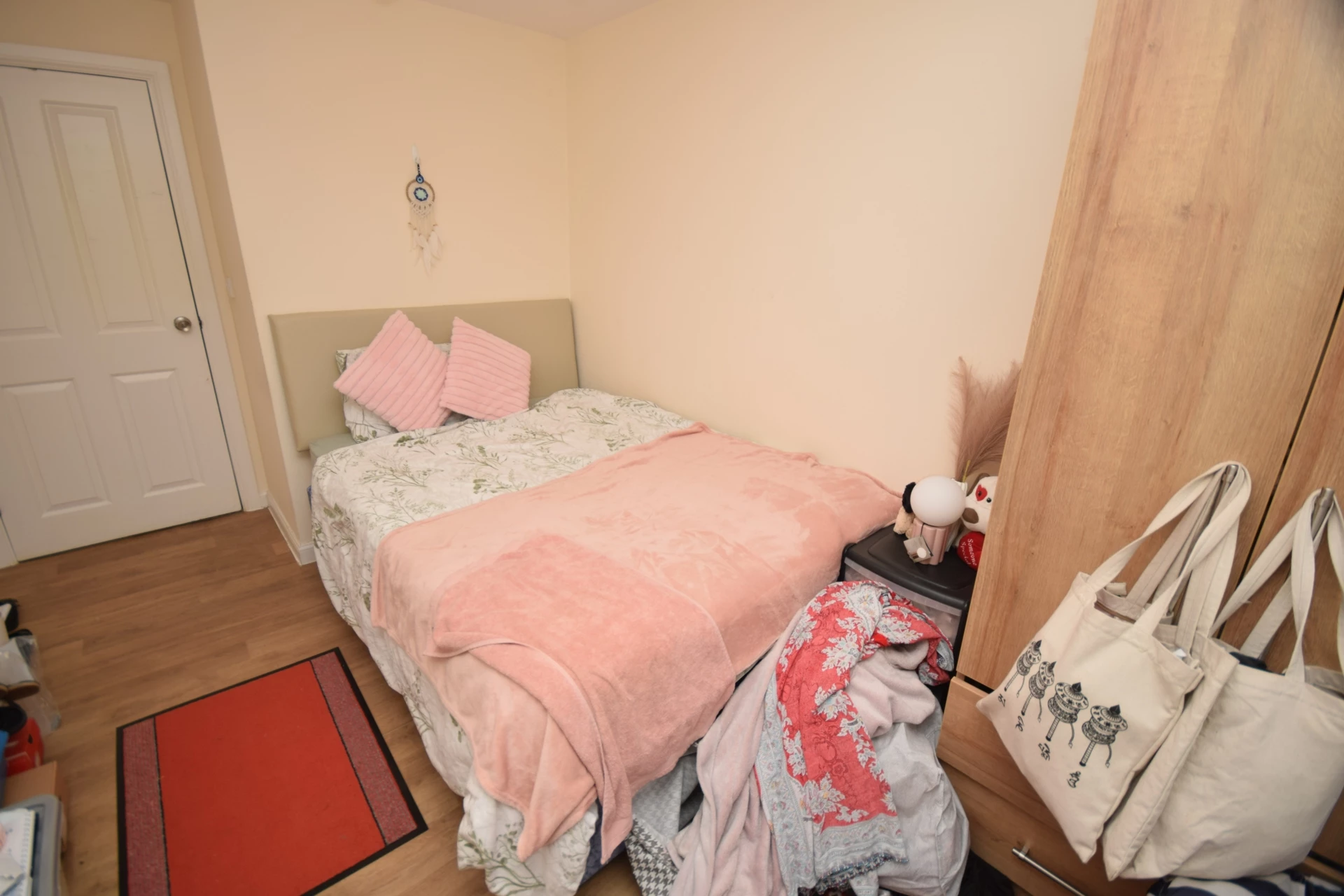 Top Floor Bedroom 4