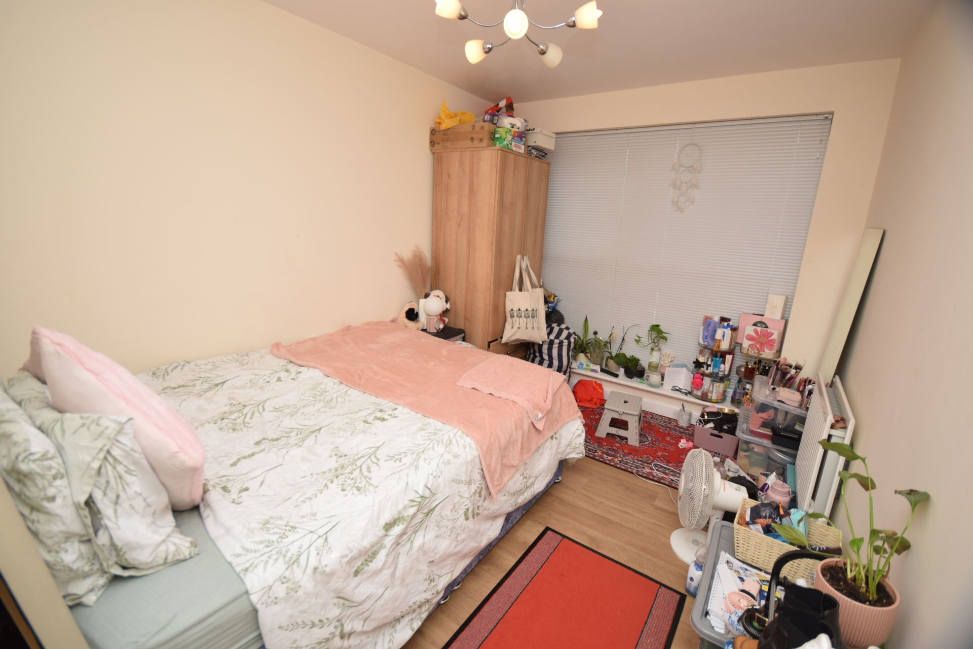 Top Floor Bedroom 4