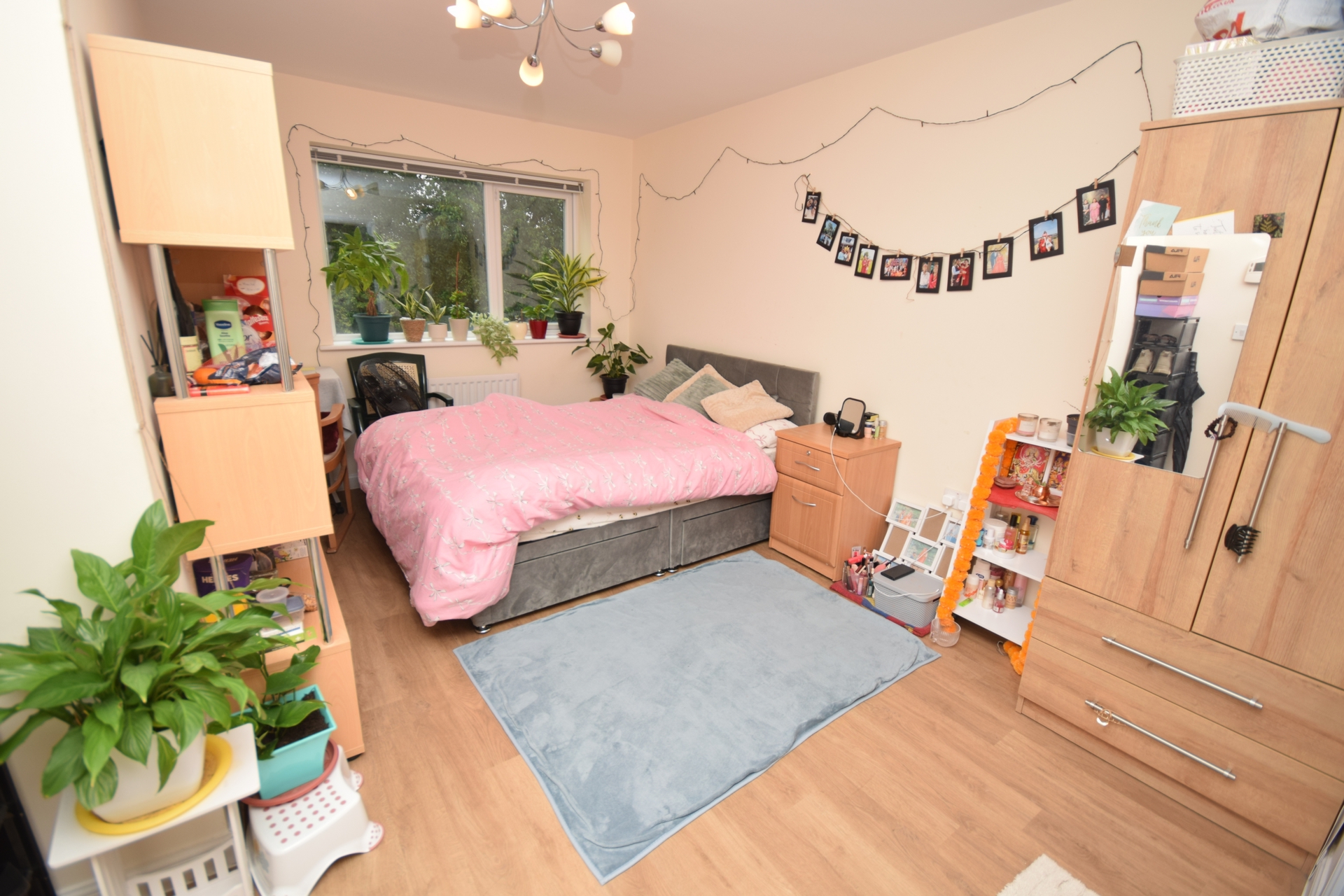 Top Floor Bedroom 6 with En Suite