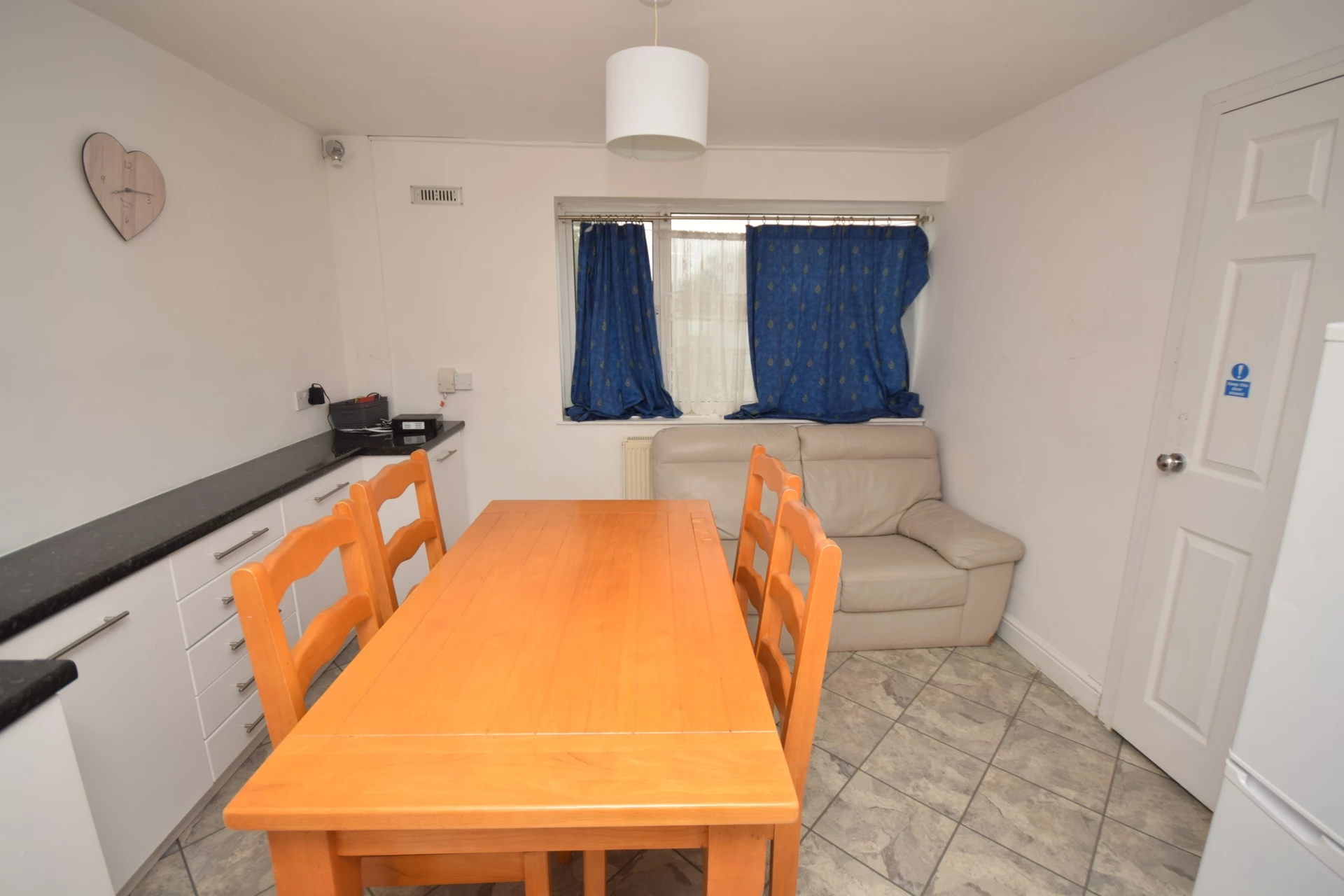 Kitchen/Lounge