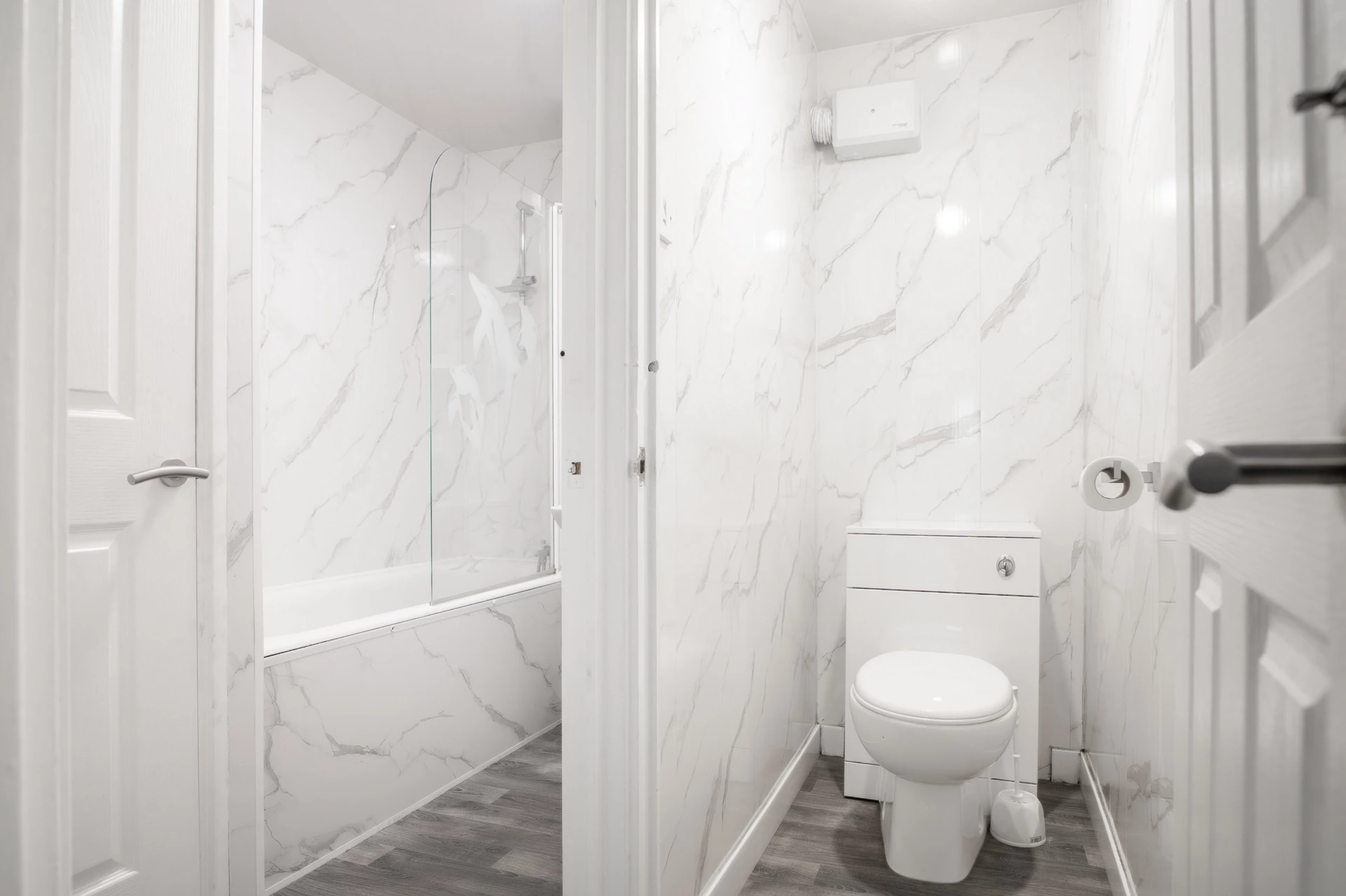 Toilet & Bathroom