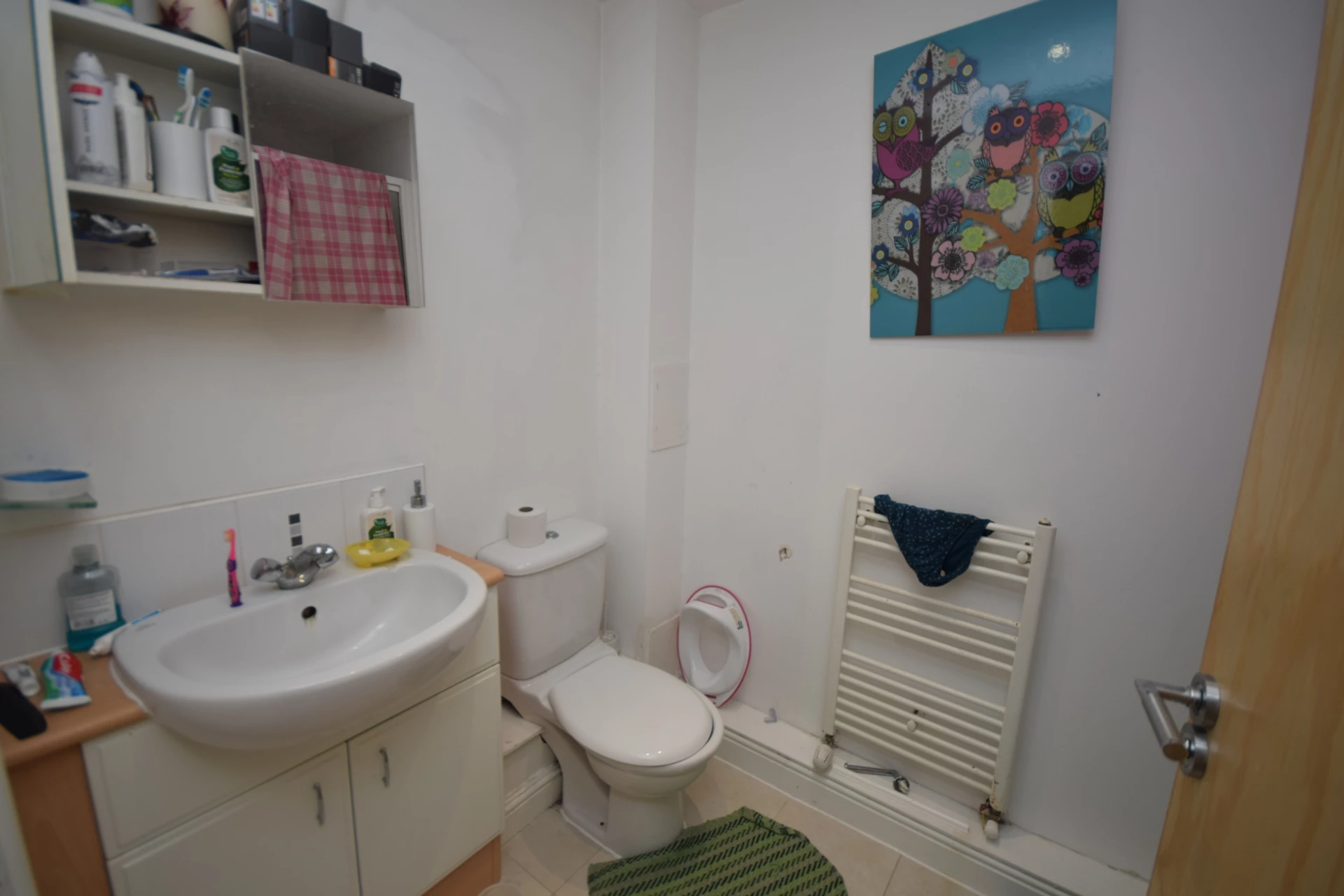 Master En Suite Bathroom