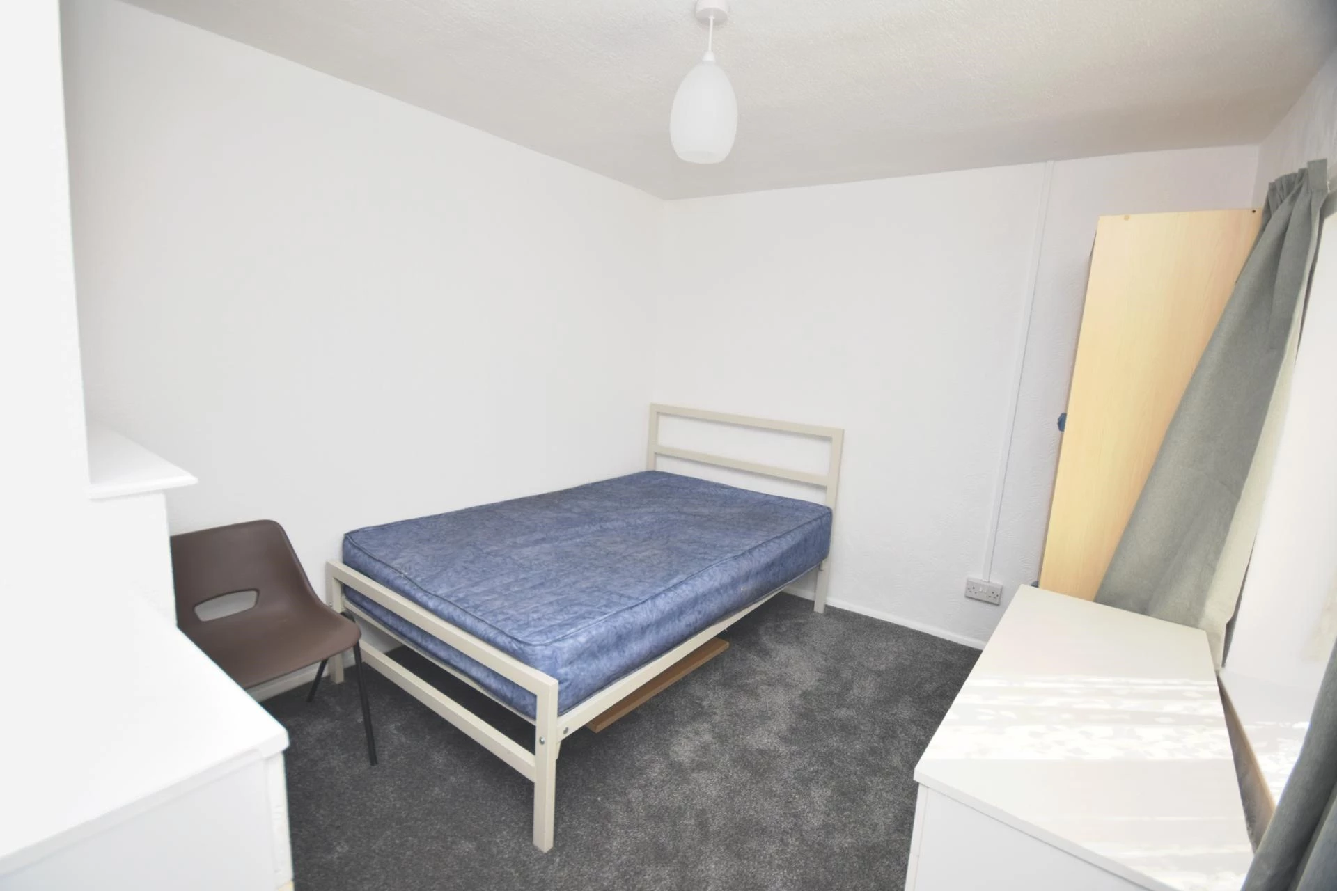 Downstairs Double Bedroom 1