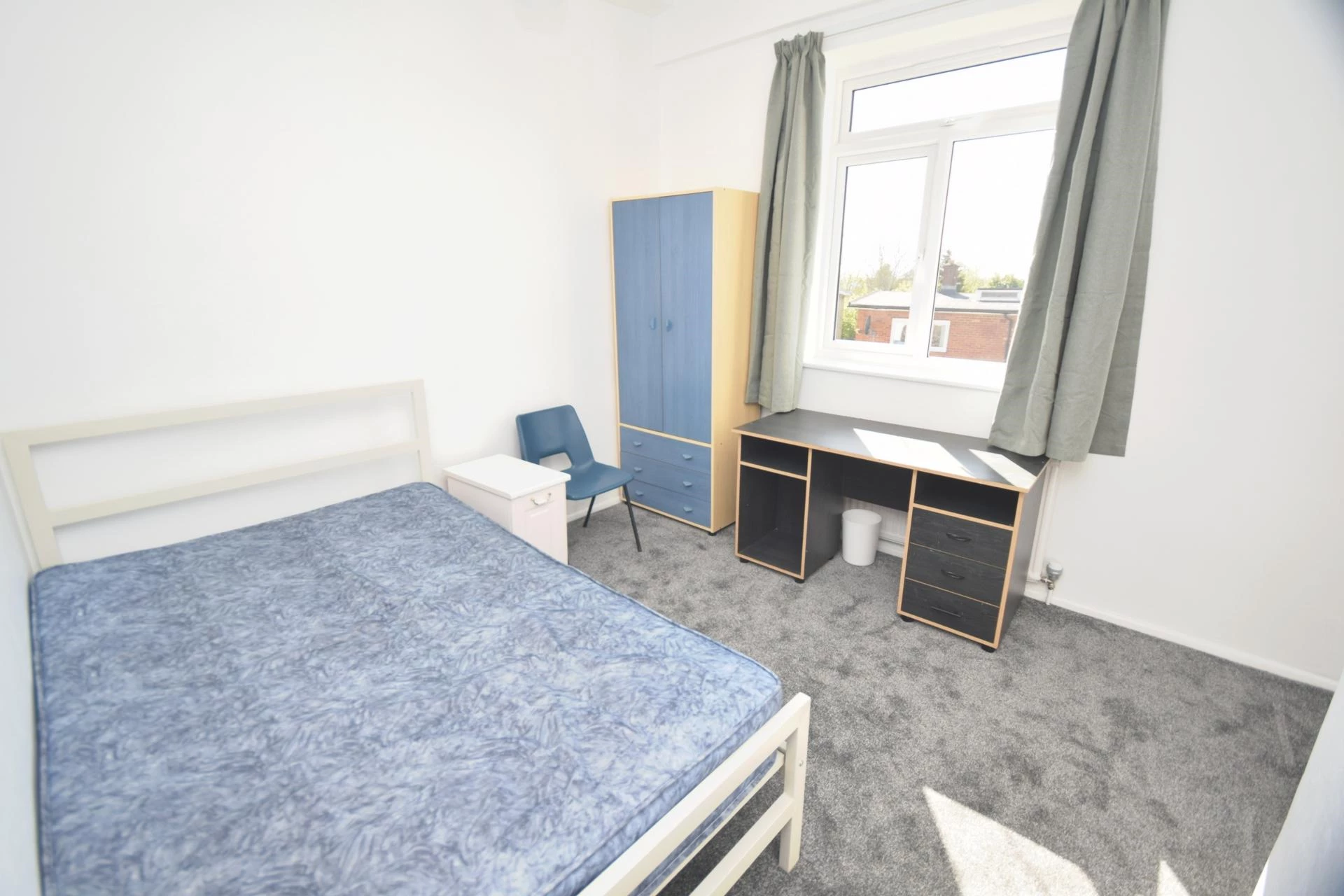 Upstairs Double Bedroom 3