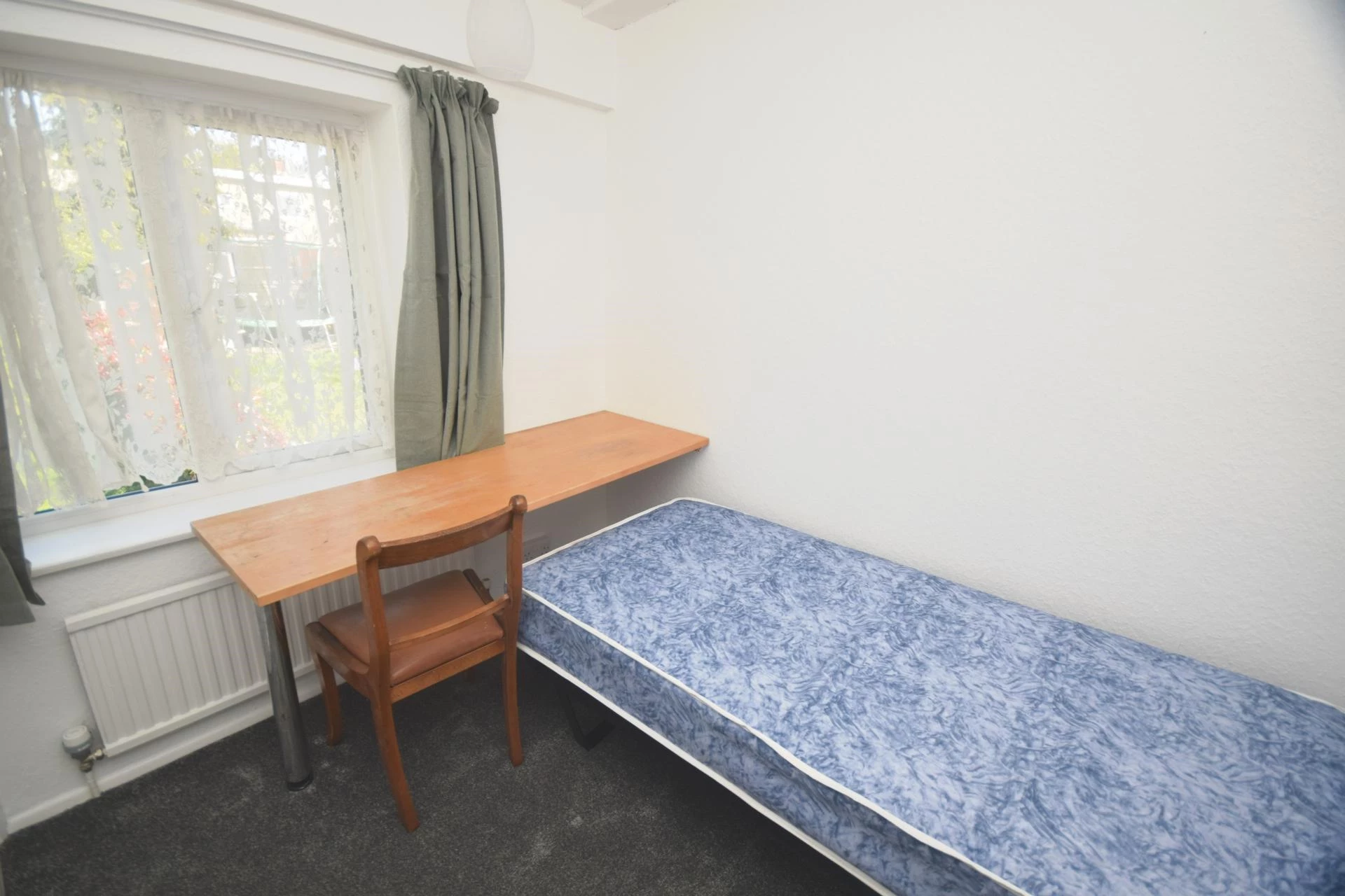 Upstairs Single Bedroom 4