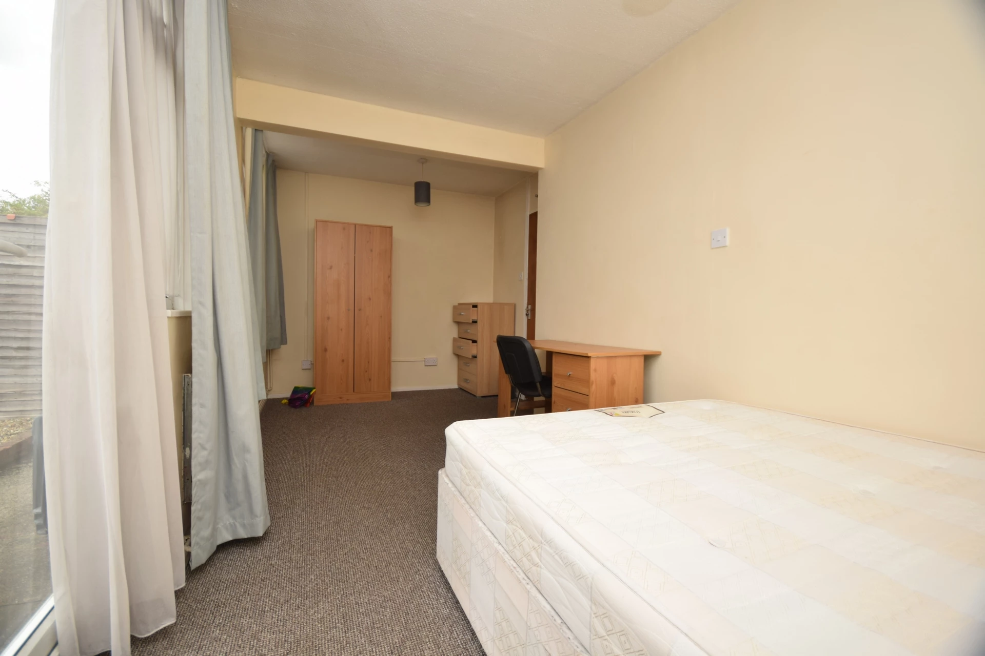 Downstairs Double Bedroom 1