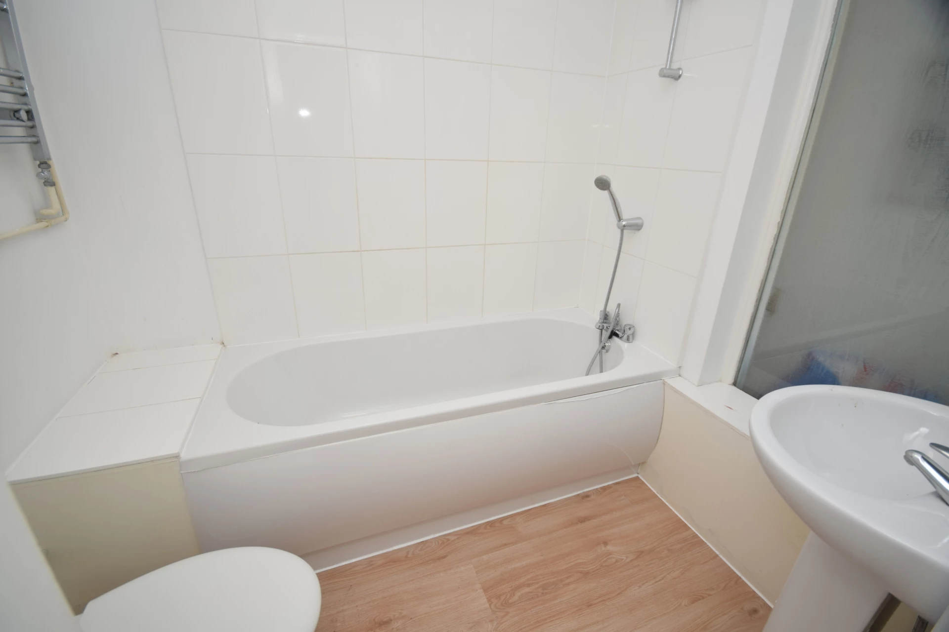 Bedroom 2 Bathroom