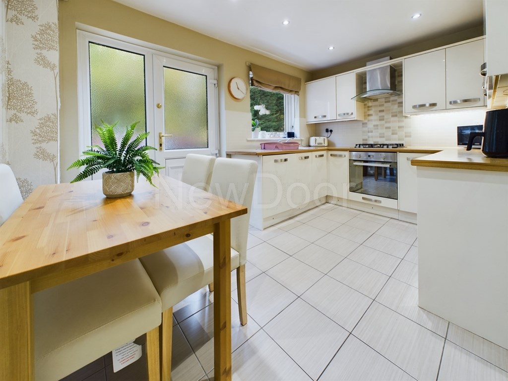 Property For Sale Millfield Drive, Erskine, PA8 2 Bedroom Semi