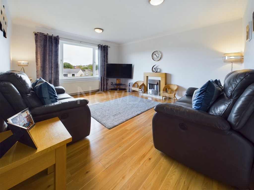 Property For Sale Turnhill Gardens, Erskine, PA8 3 Bedroom Semi