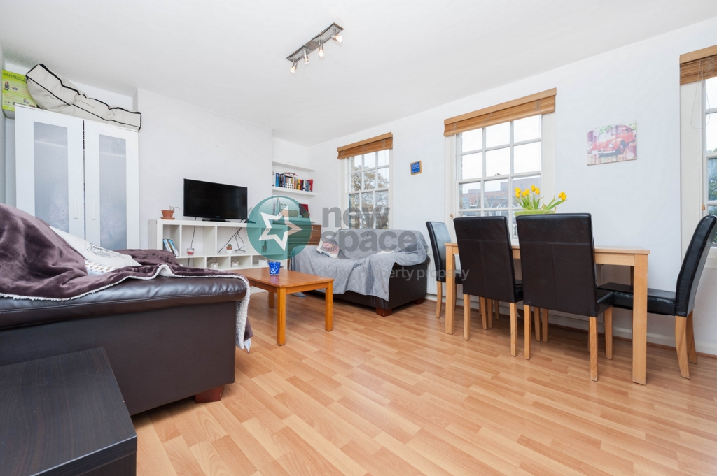 Property To Rent Queensbridge Road Dalston E8 2 Bedroom Flat 