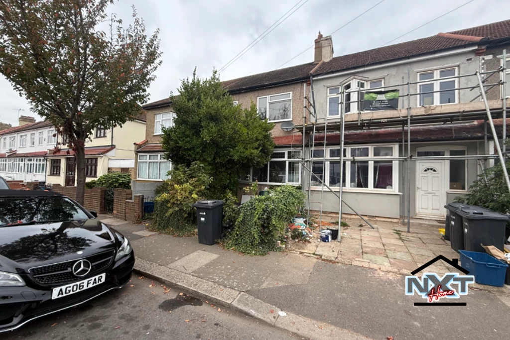 Property photo: Ilford, IG1
