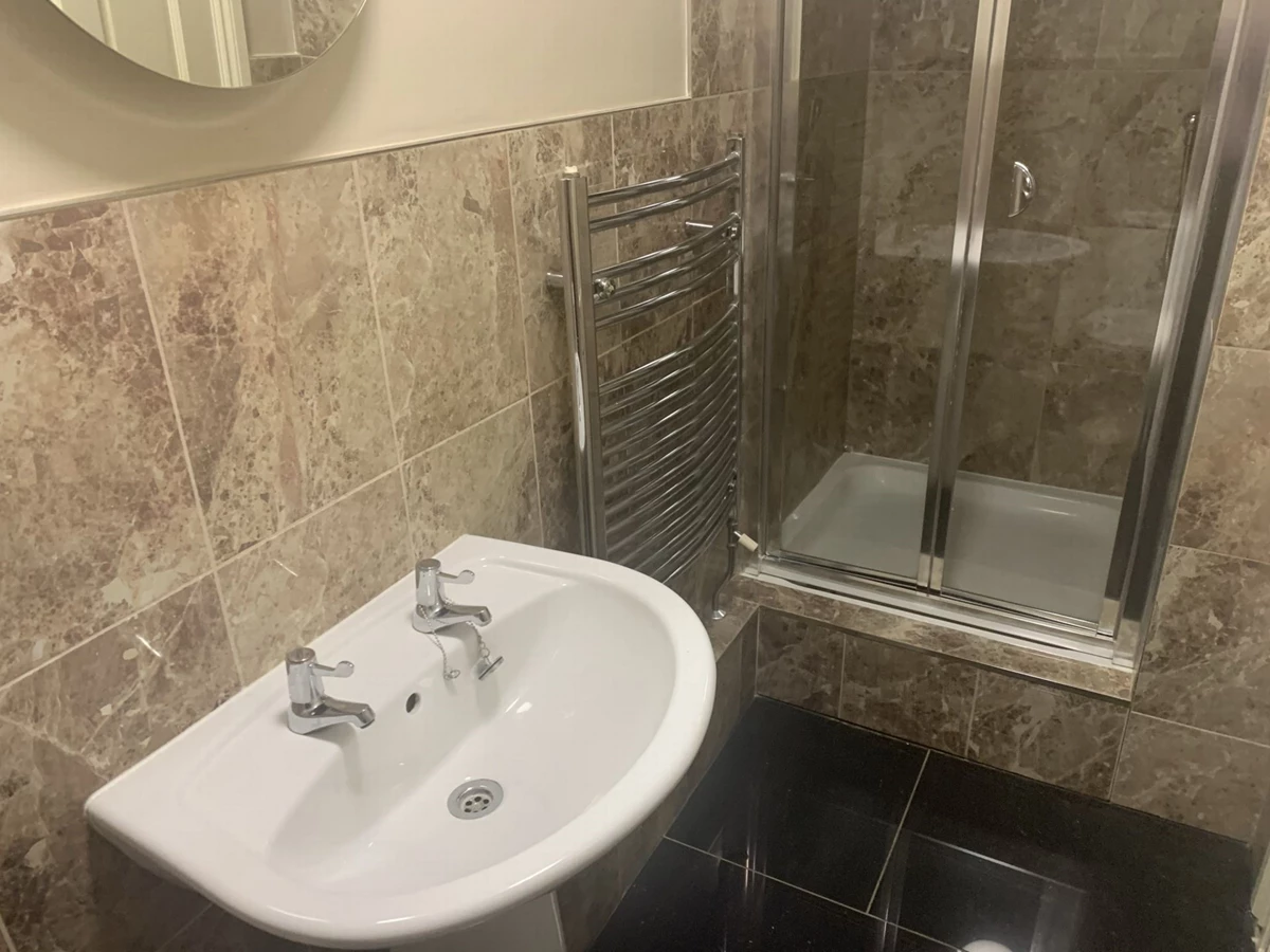 Ensuite