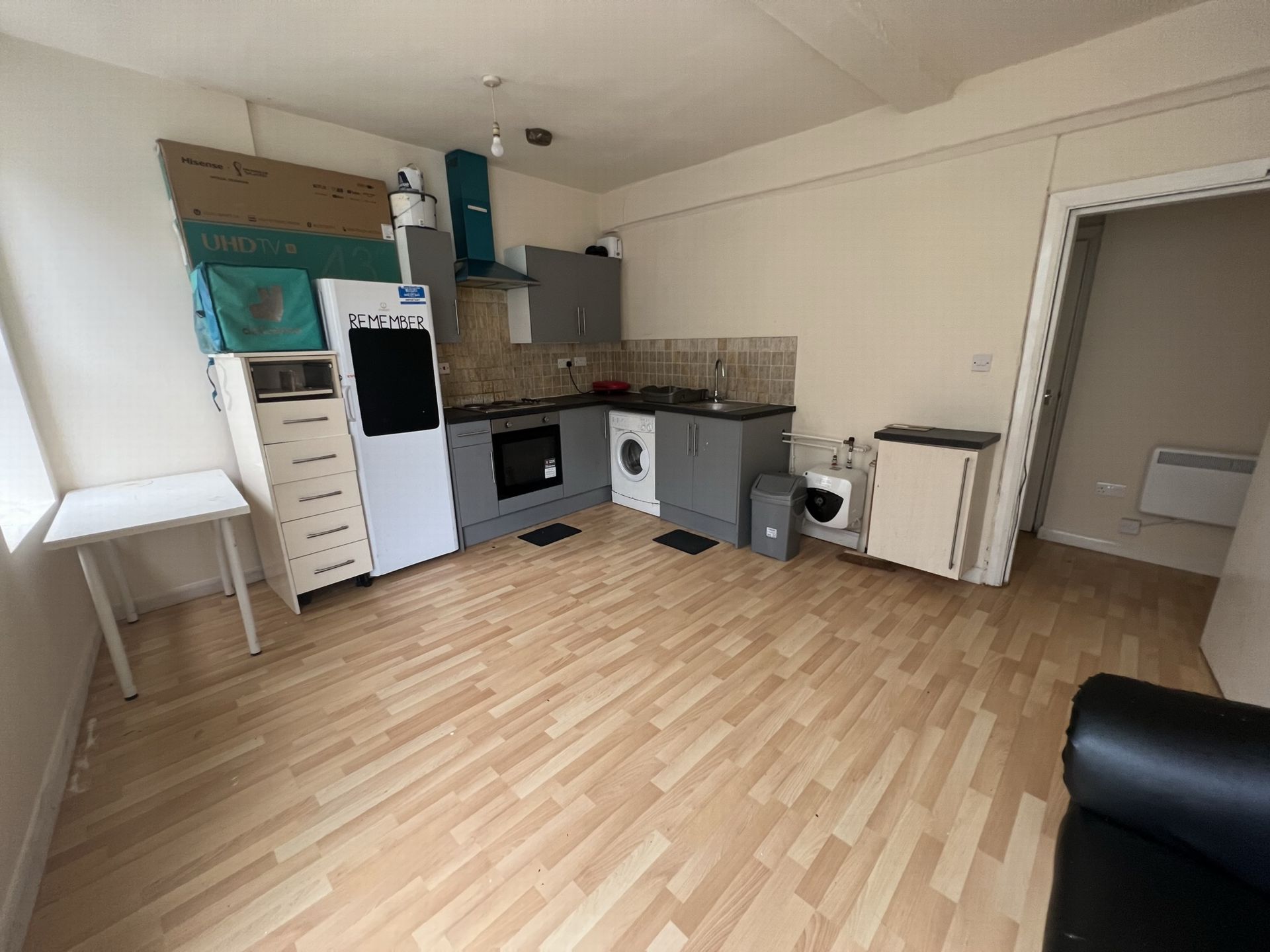 Lounge/Kitchen