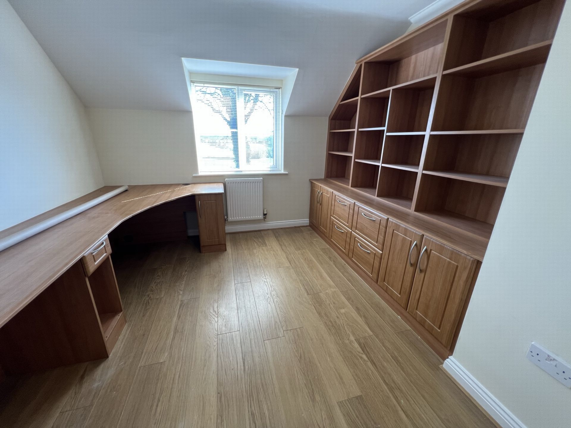 Bedroom/Office