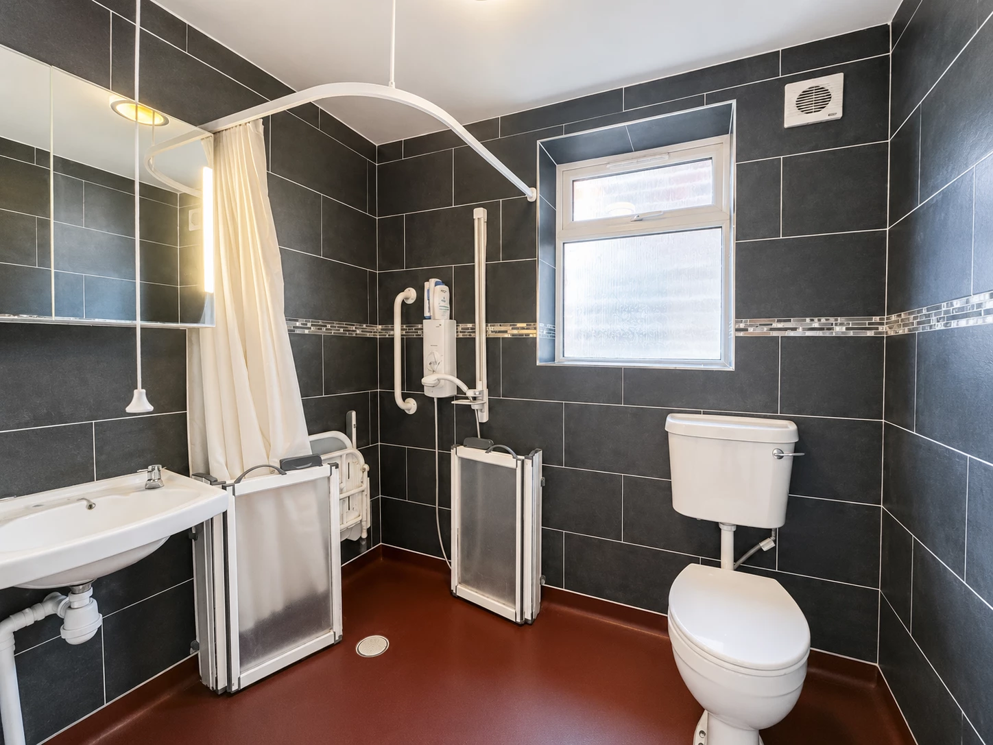 Ground Floor Bathroom
