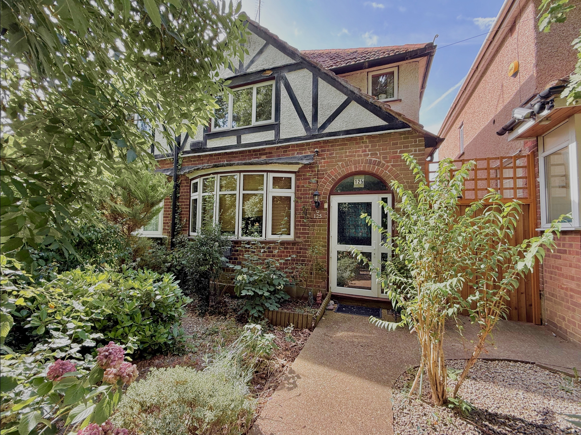 North Western Avenue Watford WD25