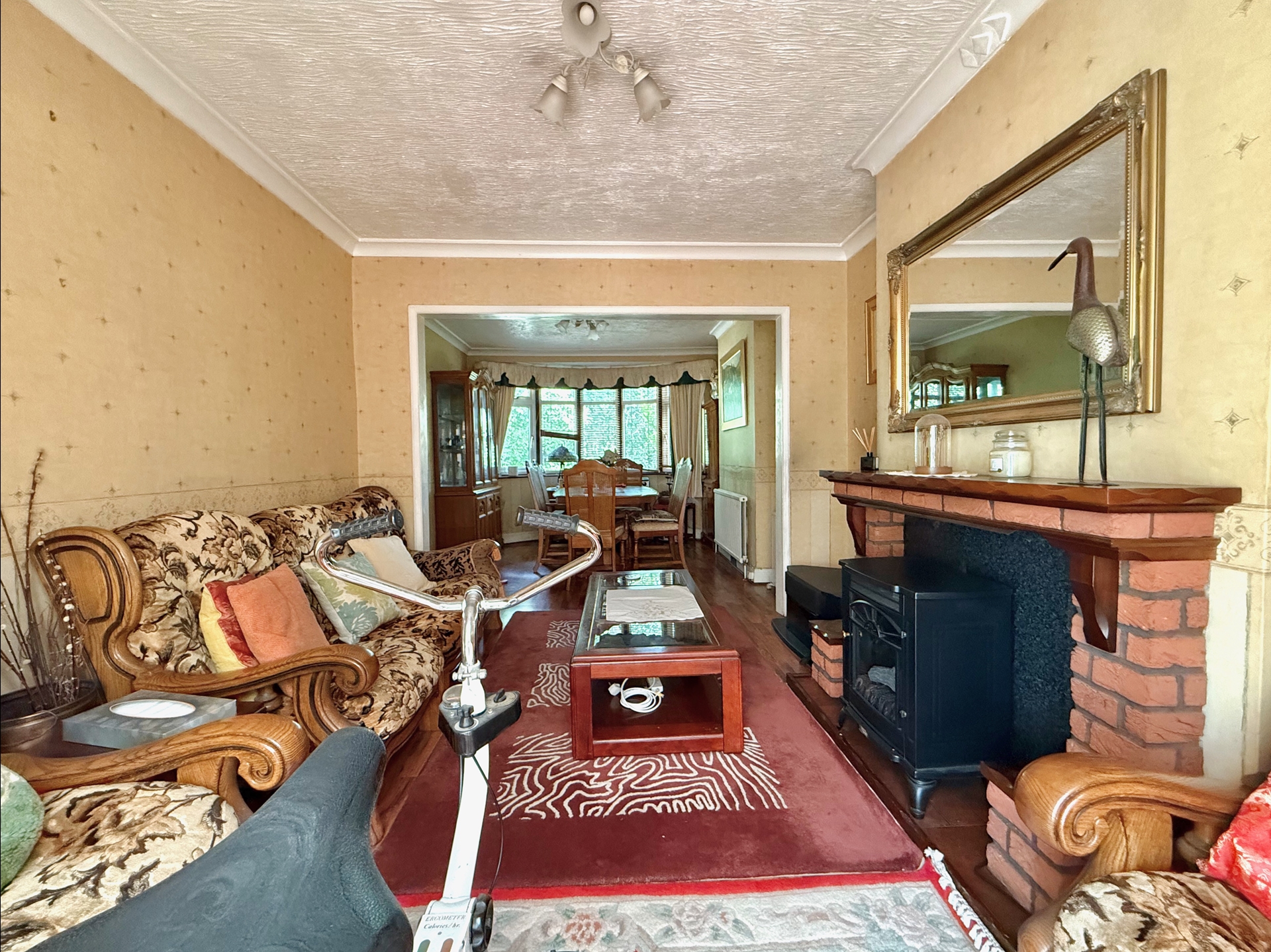 Through Lounge